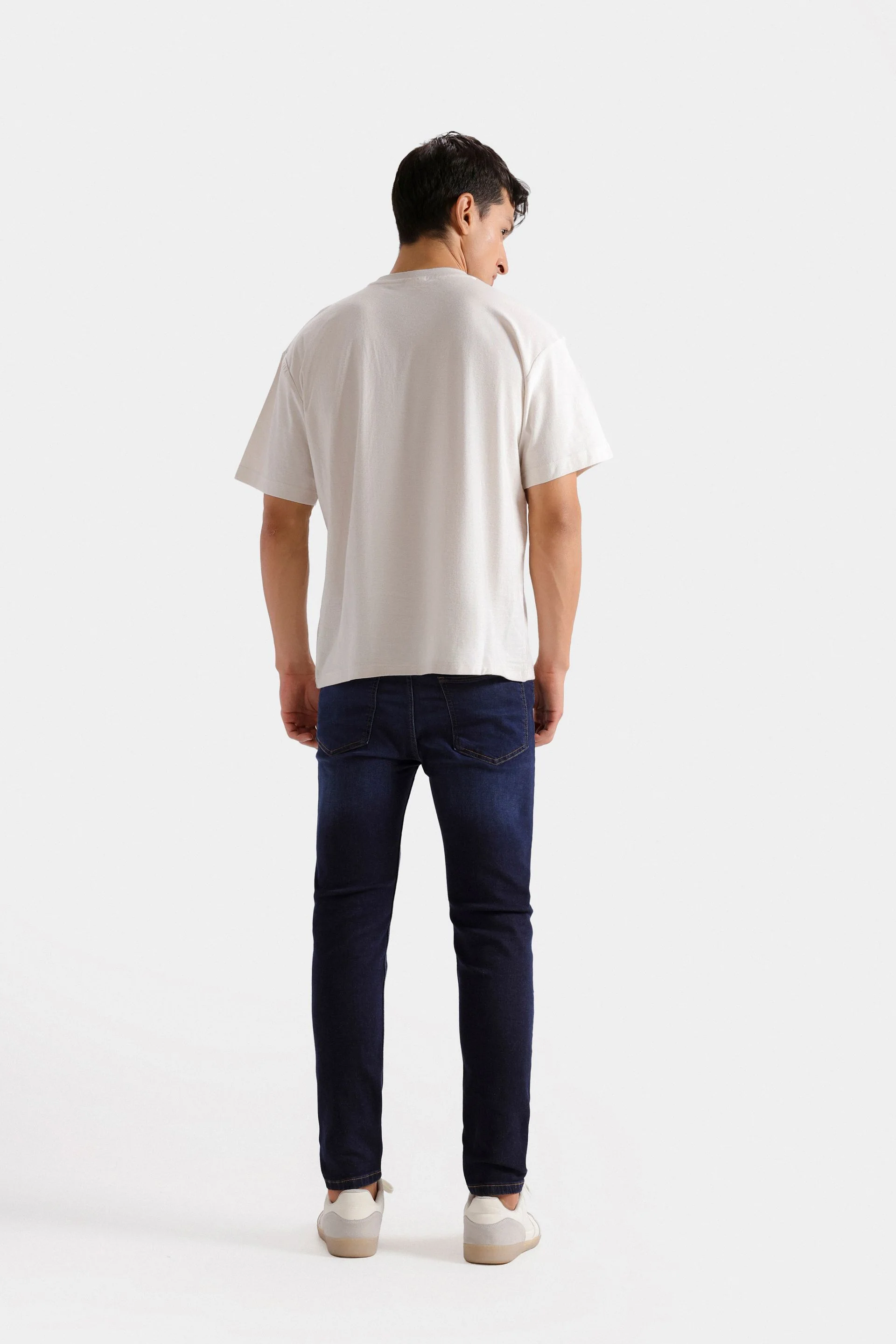 Carrot Fit Jeans - Image 12