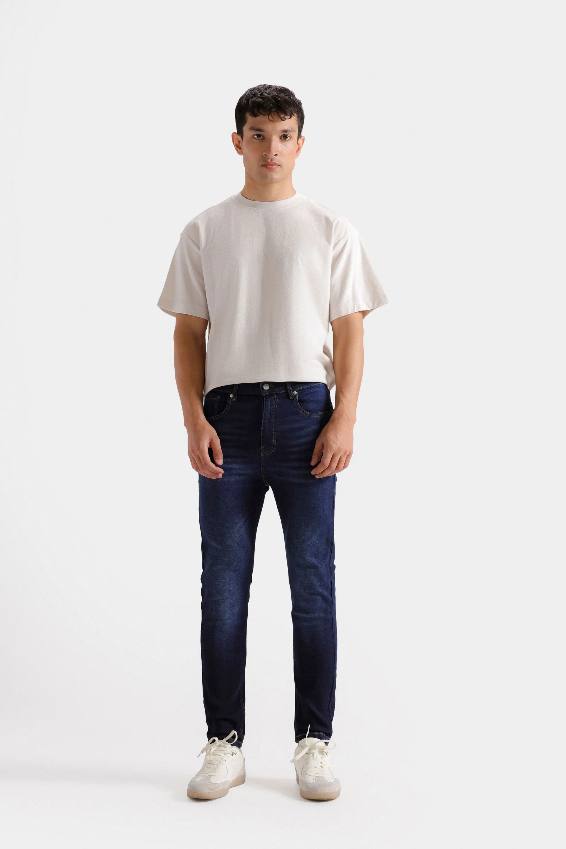 Carrot Fit Jeans - Image 9