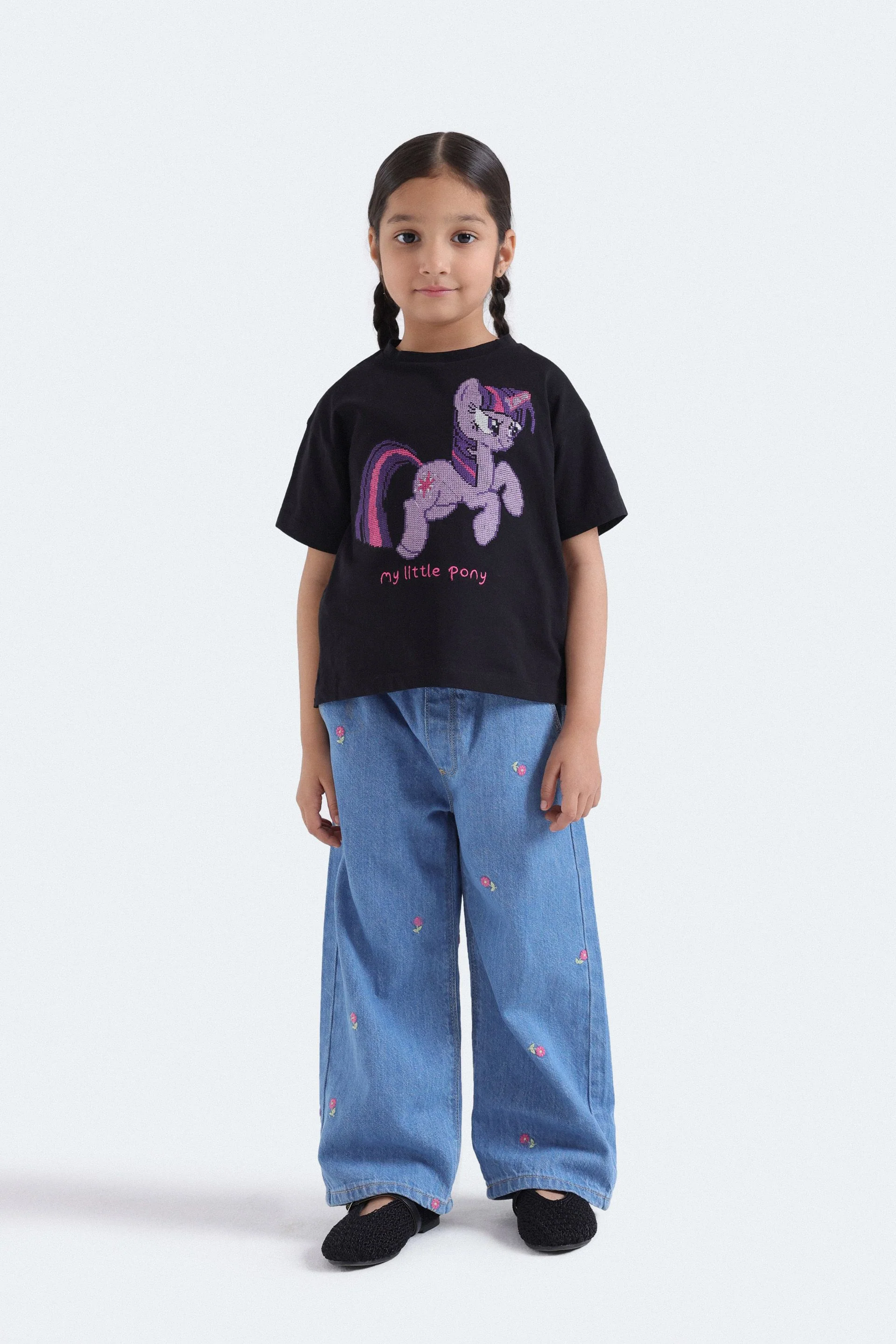Cropped Graphic T-Shirt - Image 4
