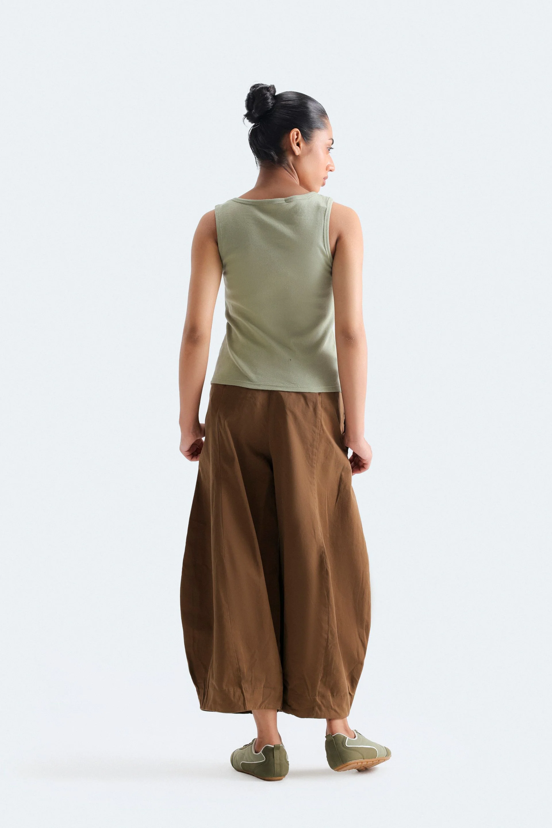 Cropped Balloon Pants - Image 4