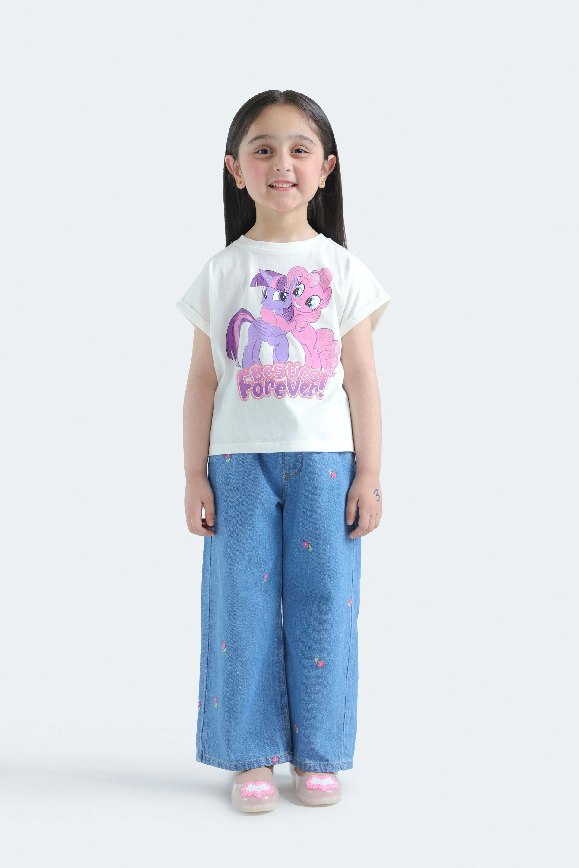 Cropped Graphic T-Shirt - Image 4