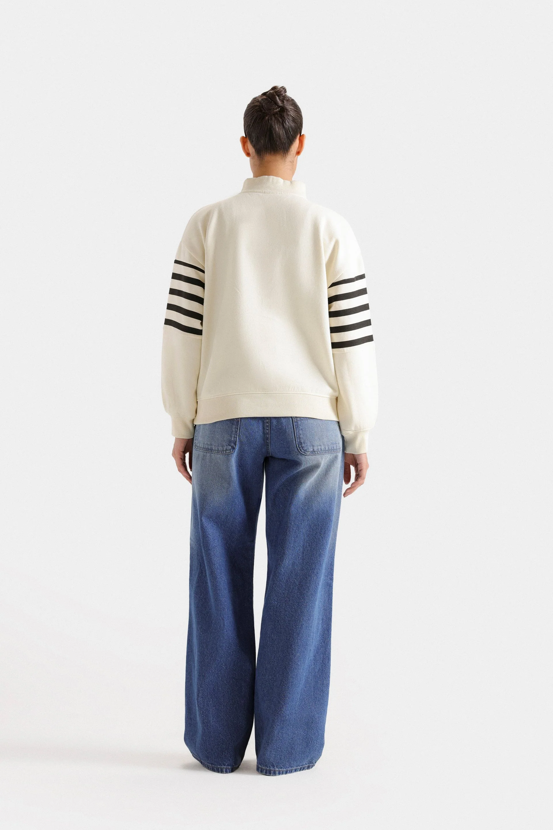 Loose Fit Jeans - Image 4