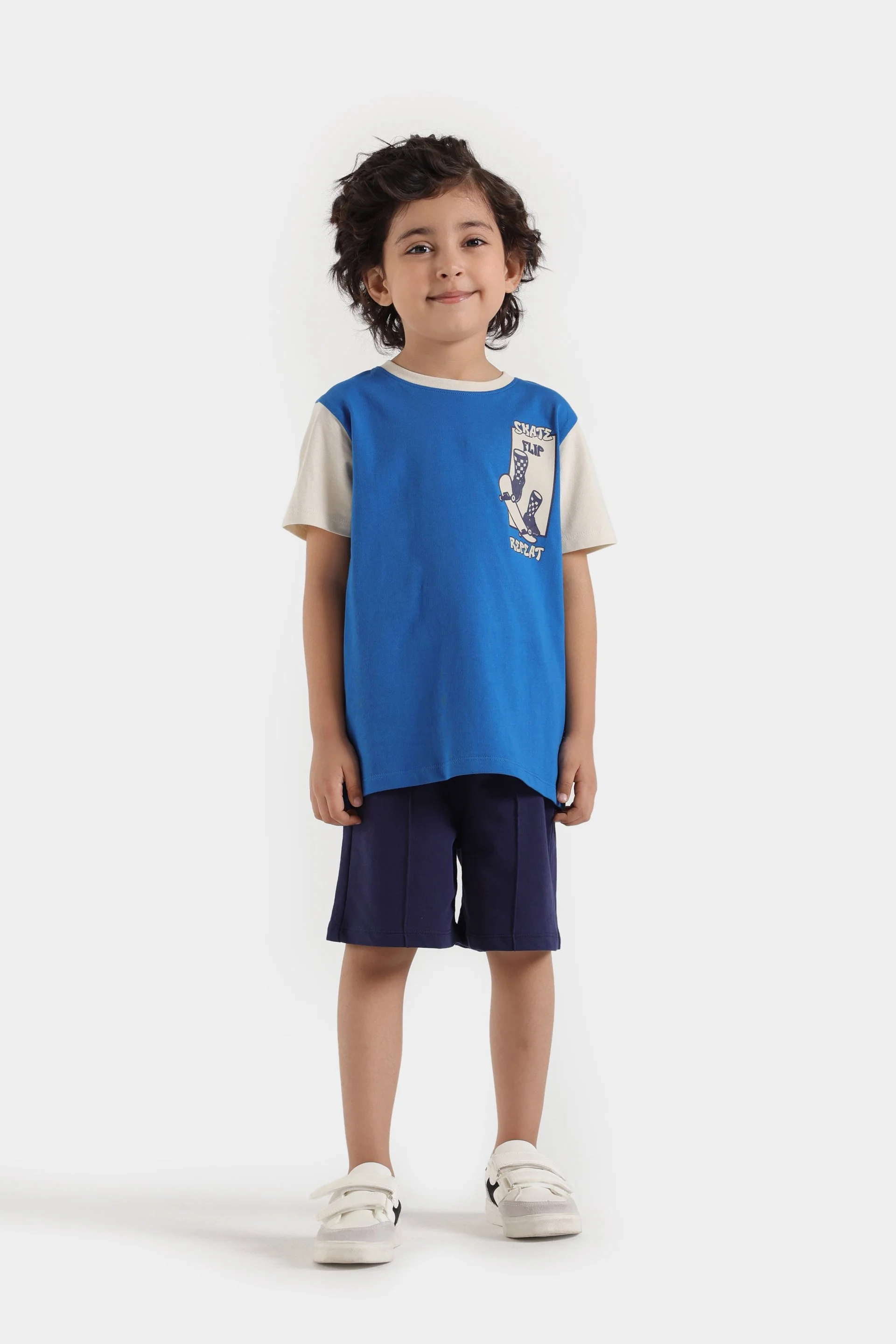 Color-Block Graphic T-Shirt - Image 4