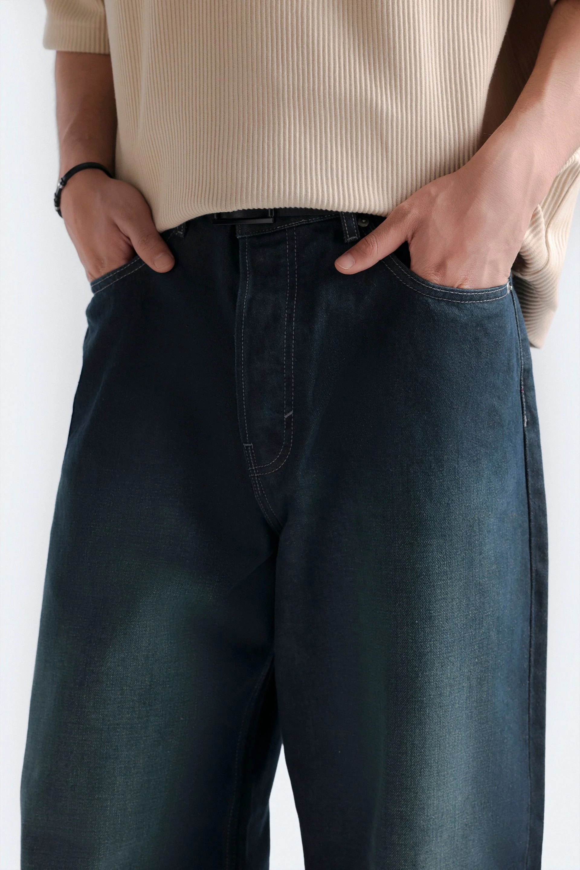 Baggy Fit Jeans - Image 10
