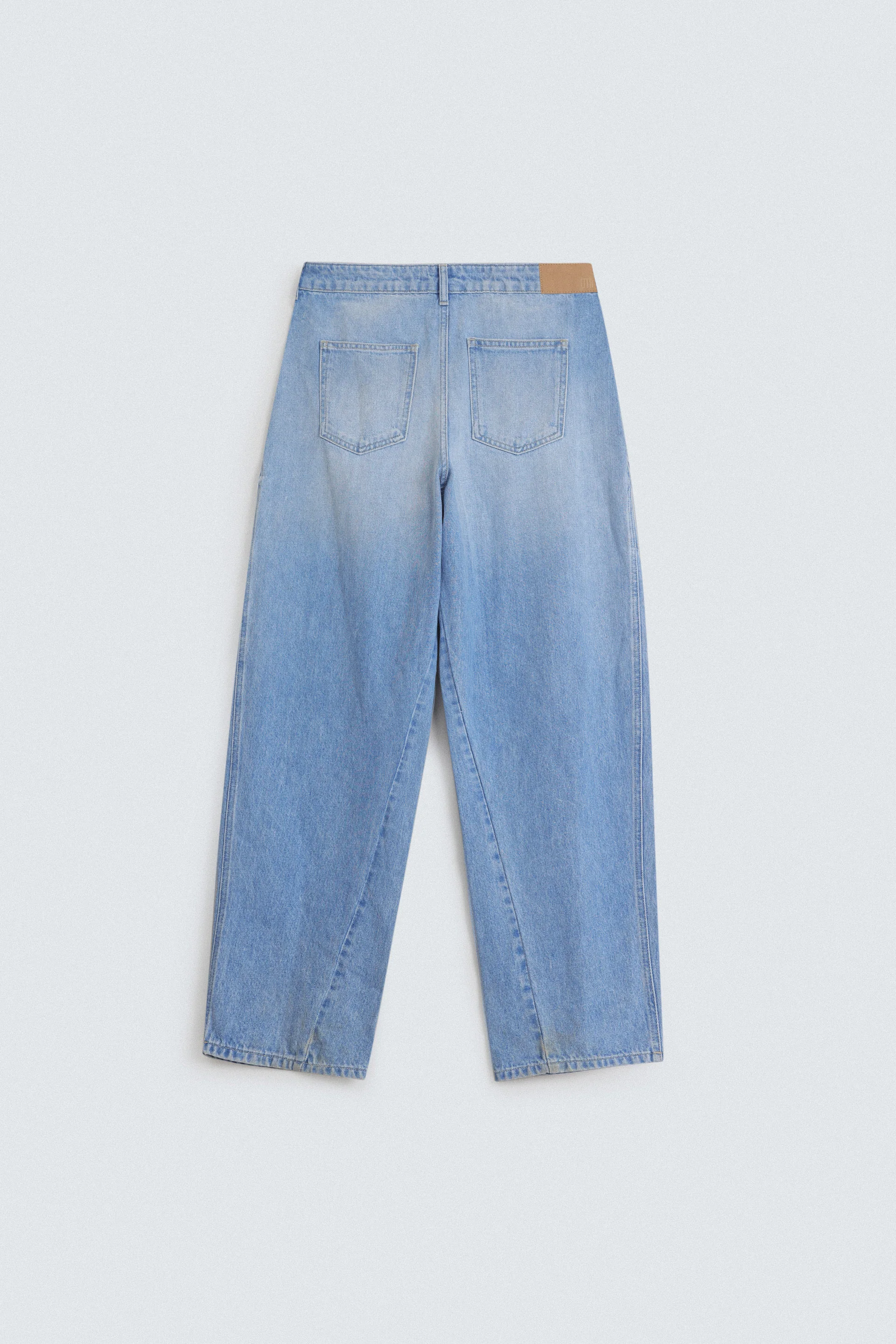 Wide Leg Pleated Jeans - Image 12