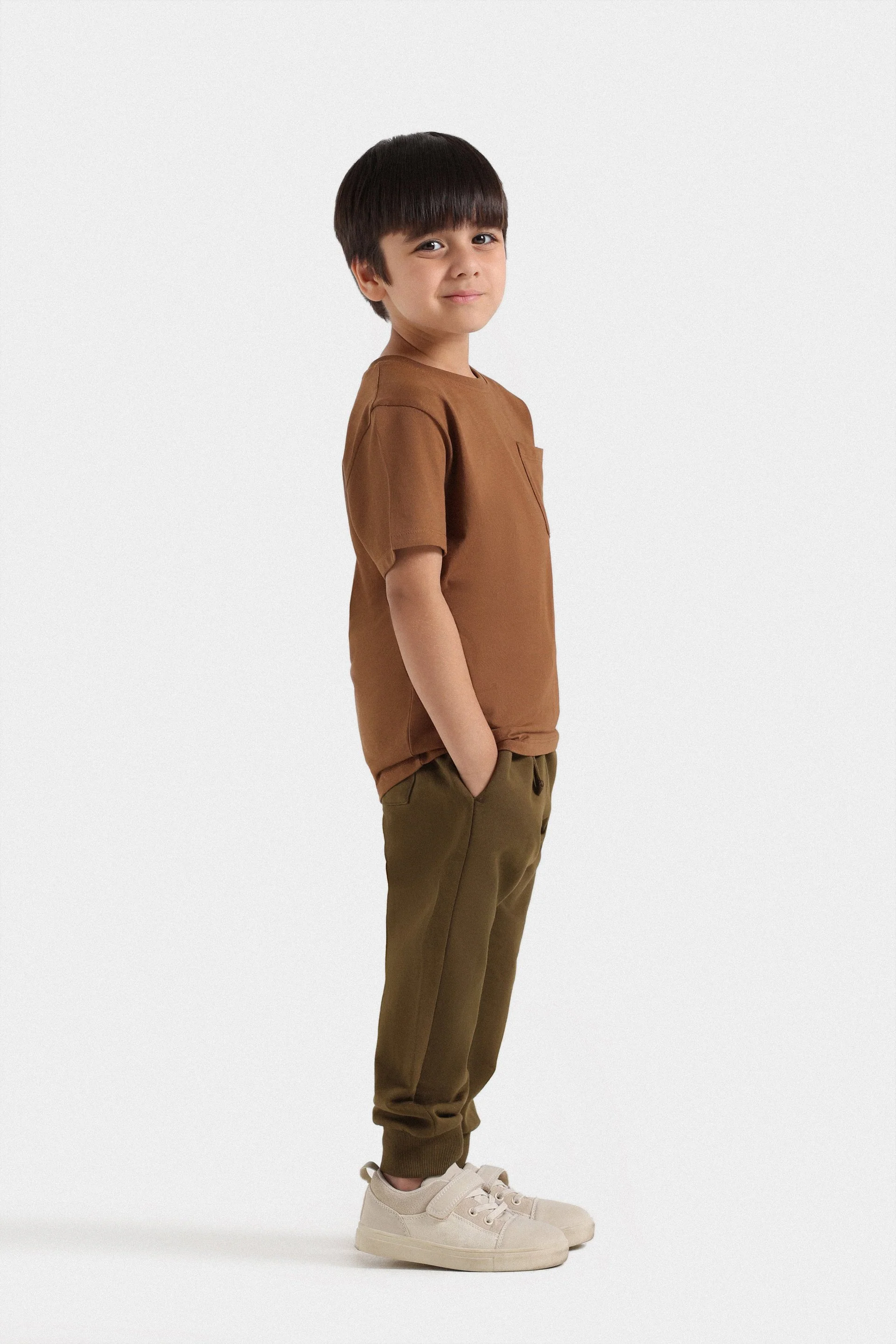 Basic T-Shirt With Patch Pocket - Image 5