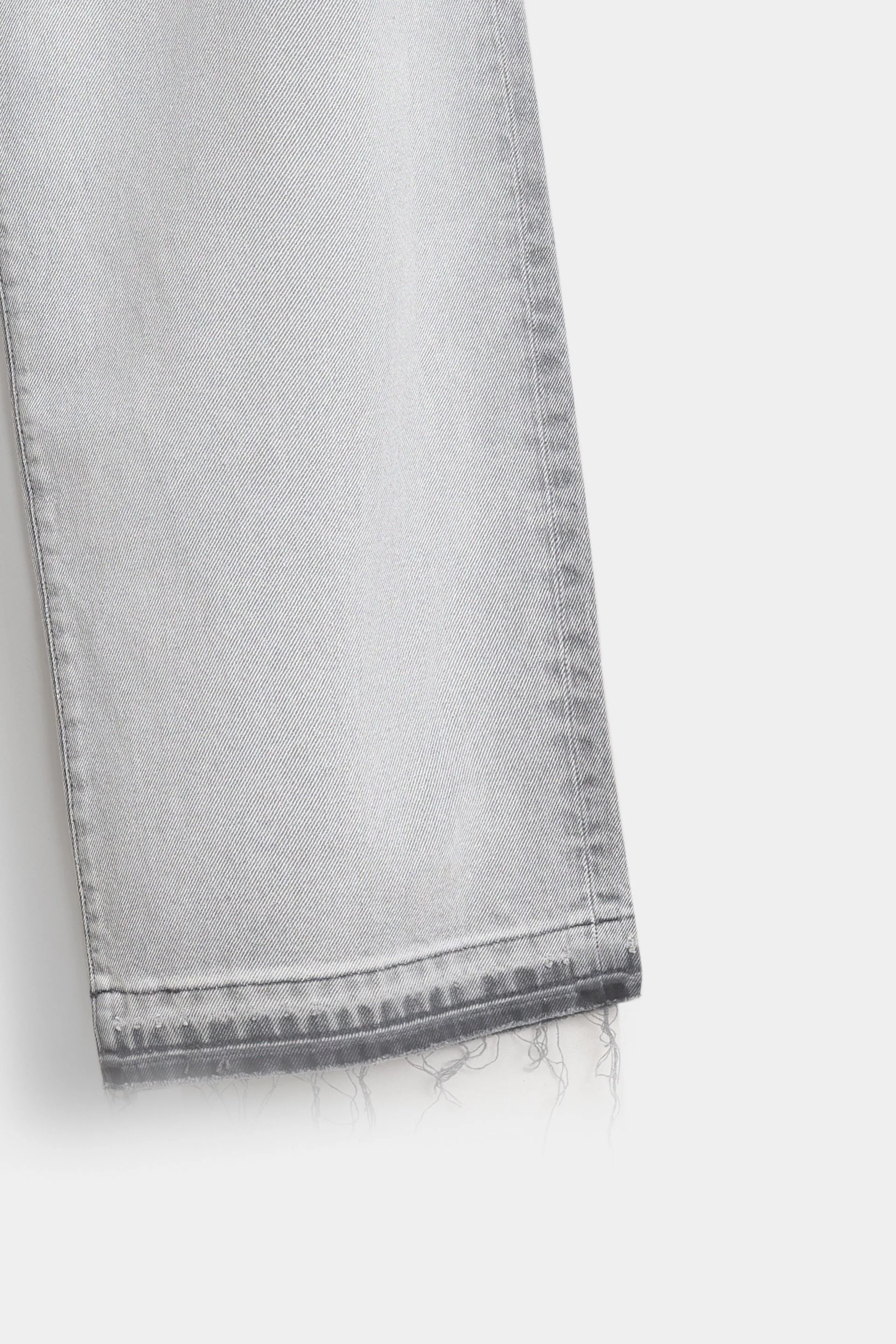 Loose Fit Jeans - Image 8
