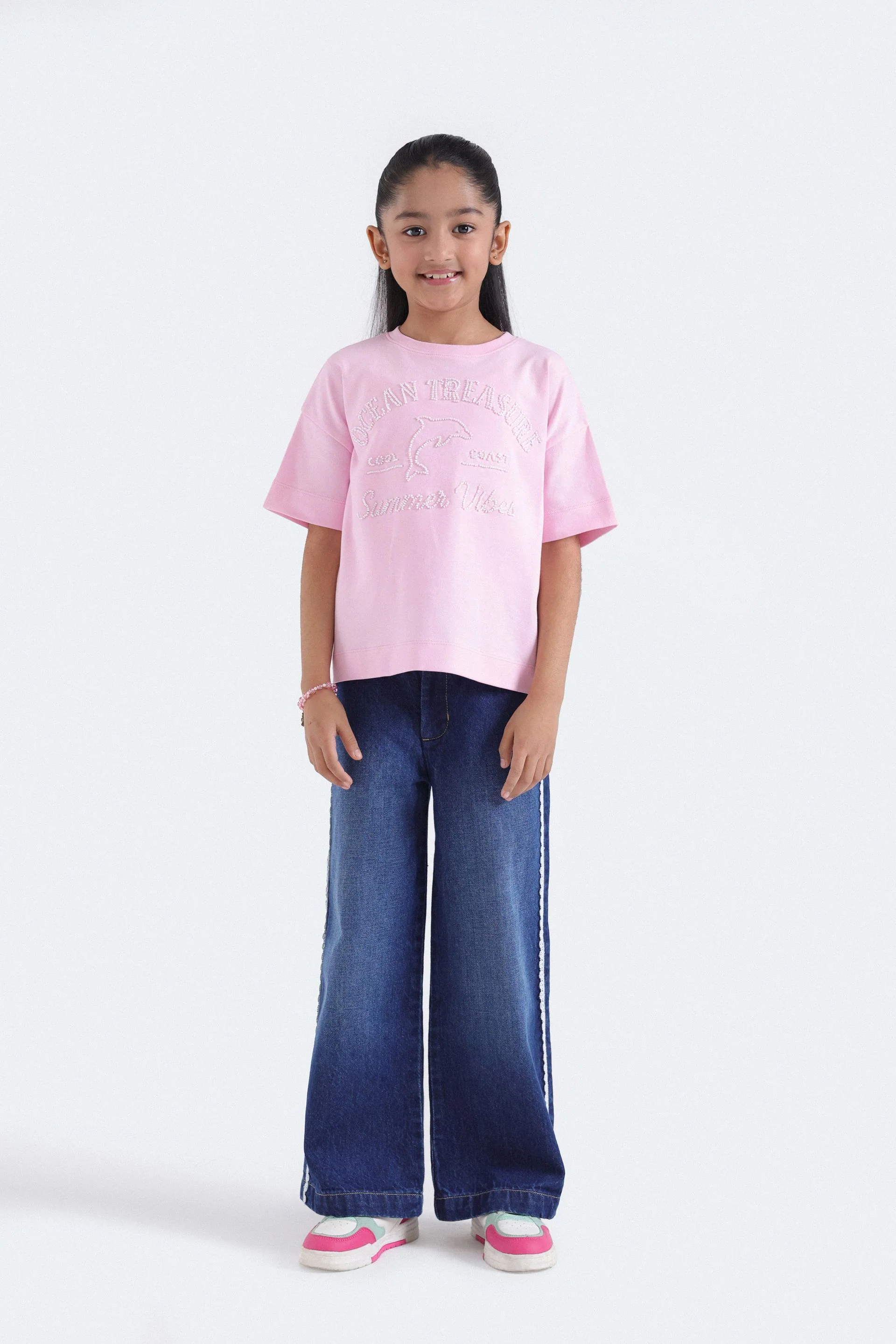 Cropped Graphic T-Shirt - Image 4