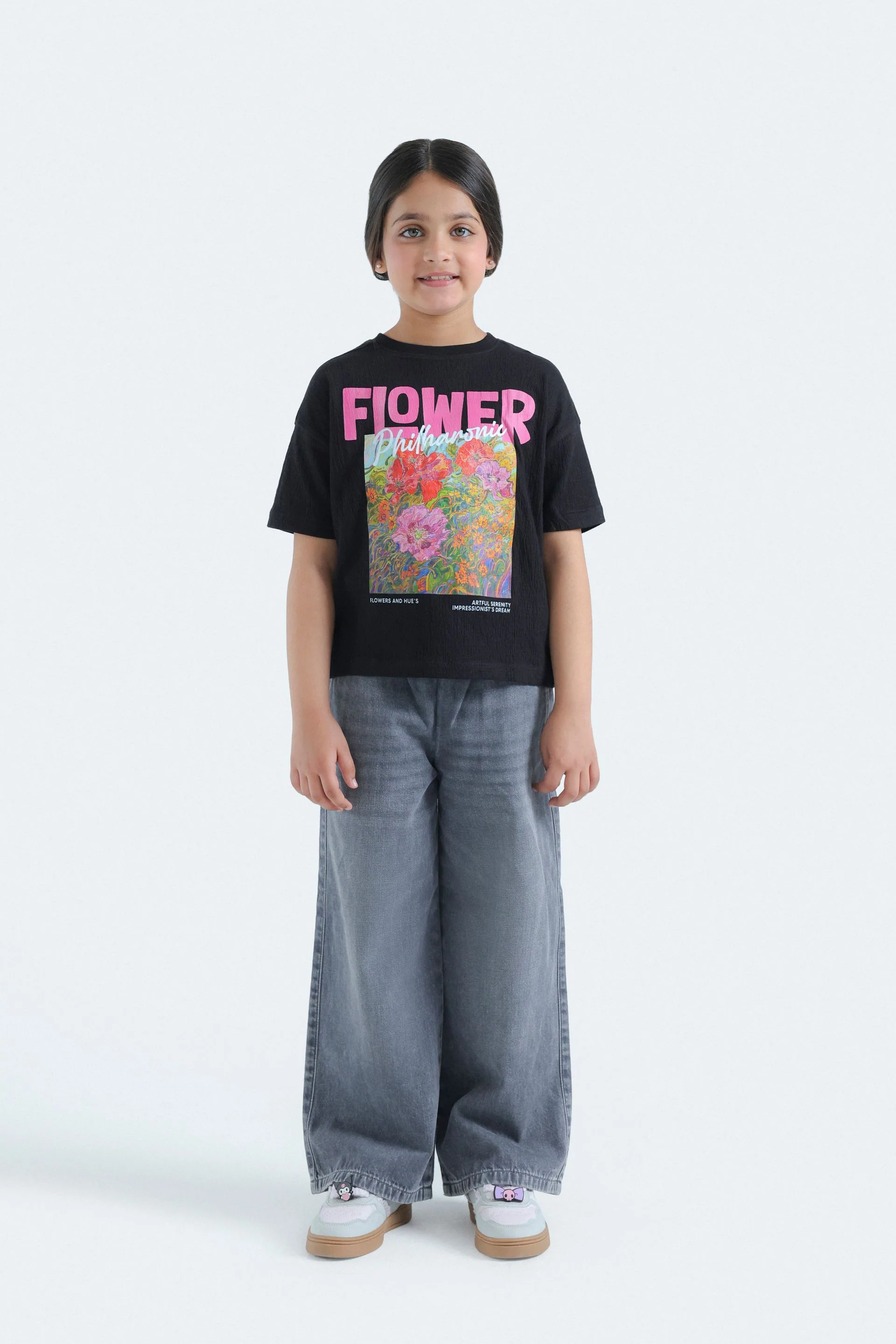 Cropped Graphic Cropped T-Shirt - Image 4