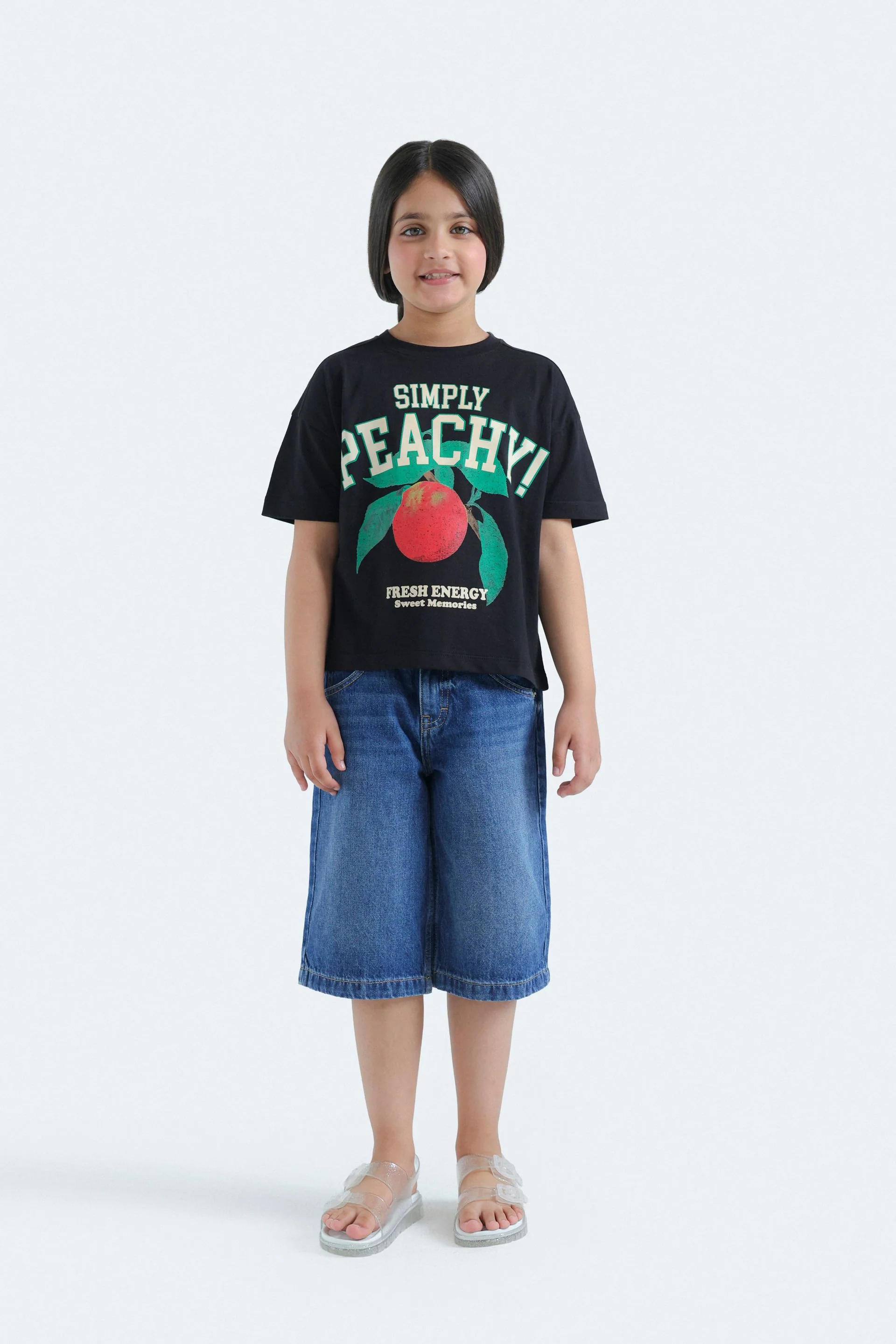 Cropped Graphic T-Shirt - Image 4