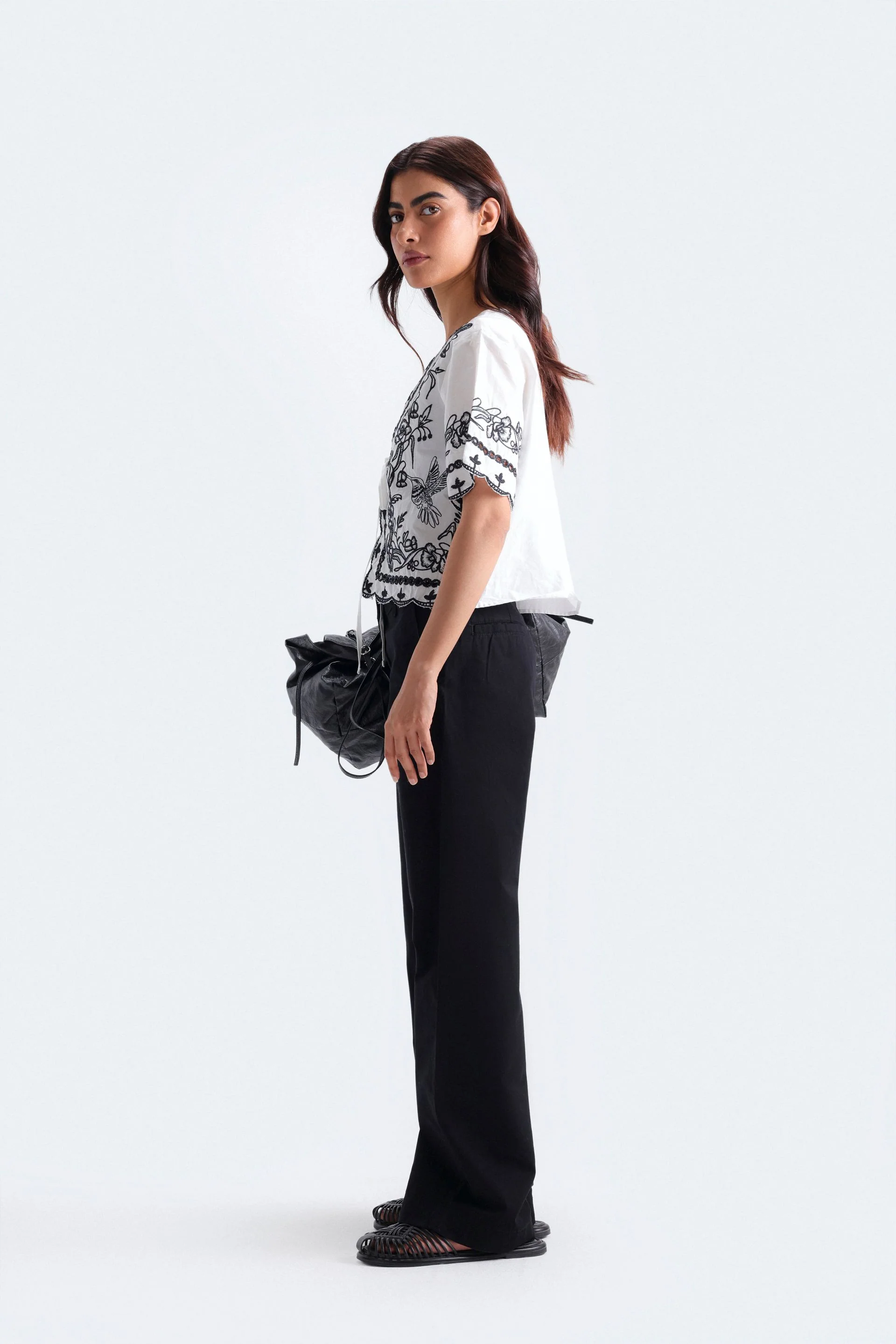 Super Cropped Embroidered Blouse - Image 3