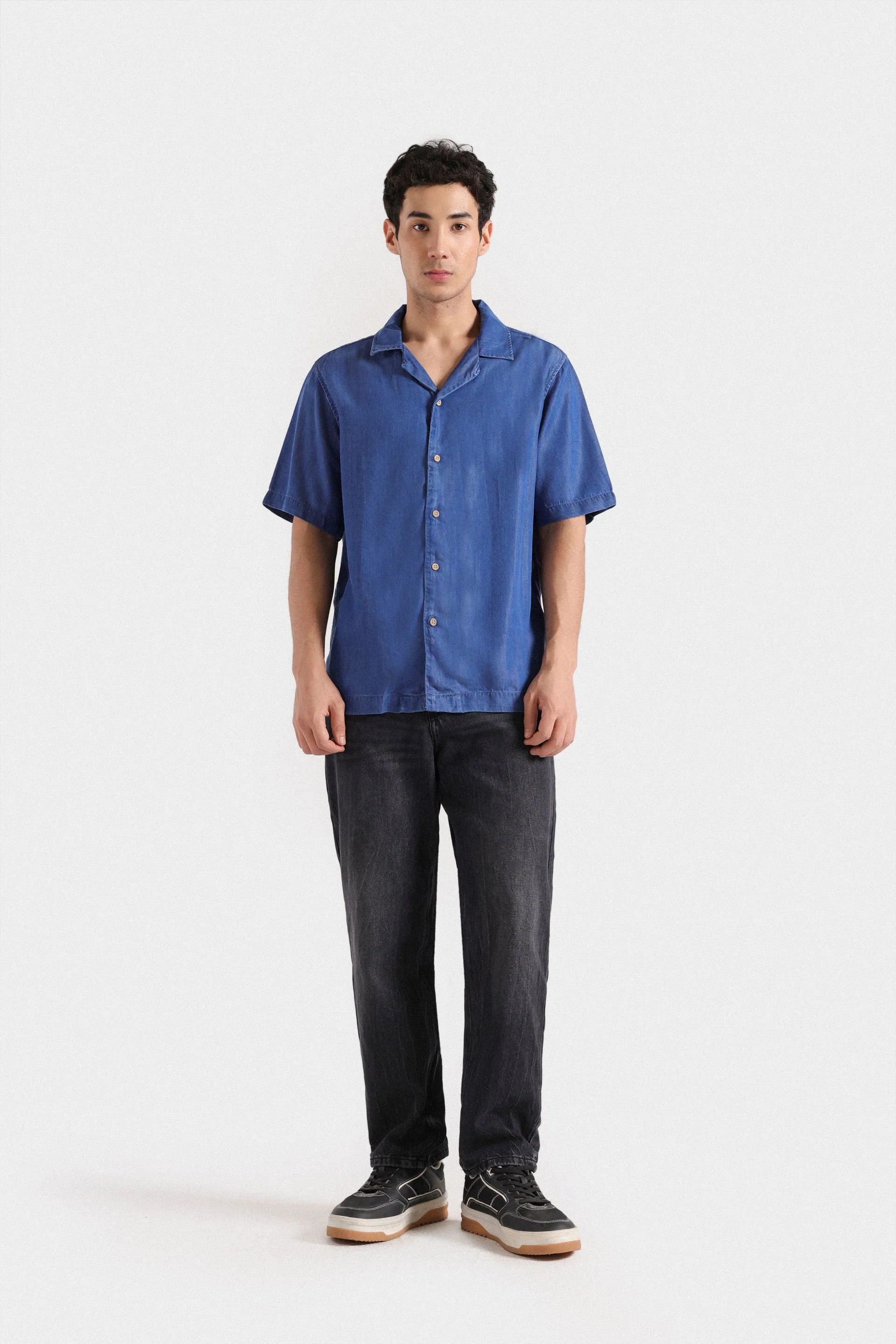 Resort Collar Denim Shirt - Image 8