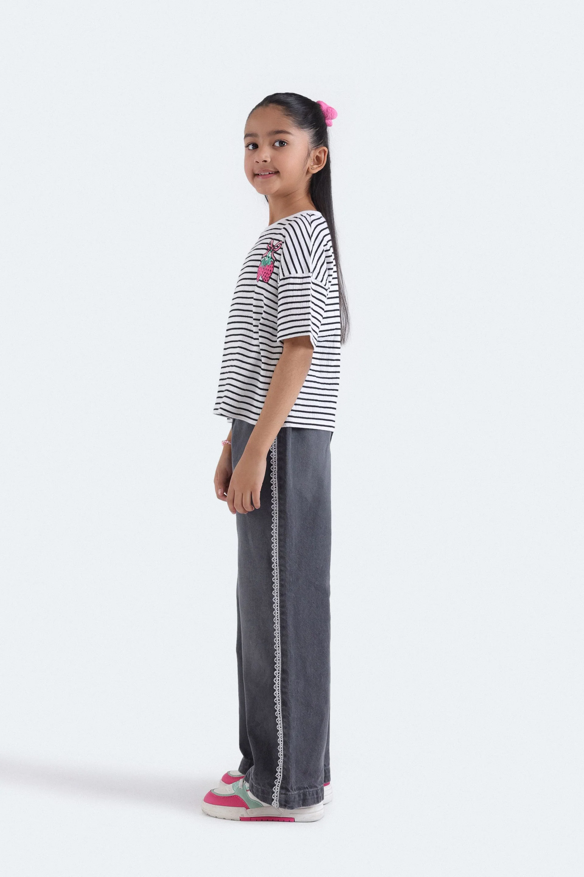 Super Cropped Striped T-Shirt - Image 5