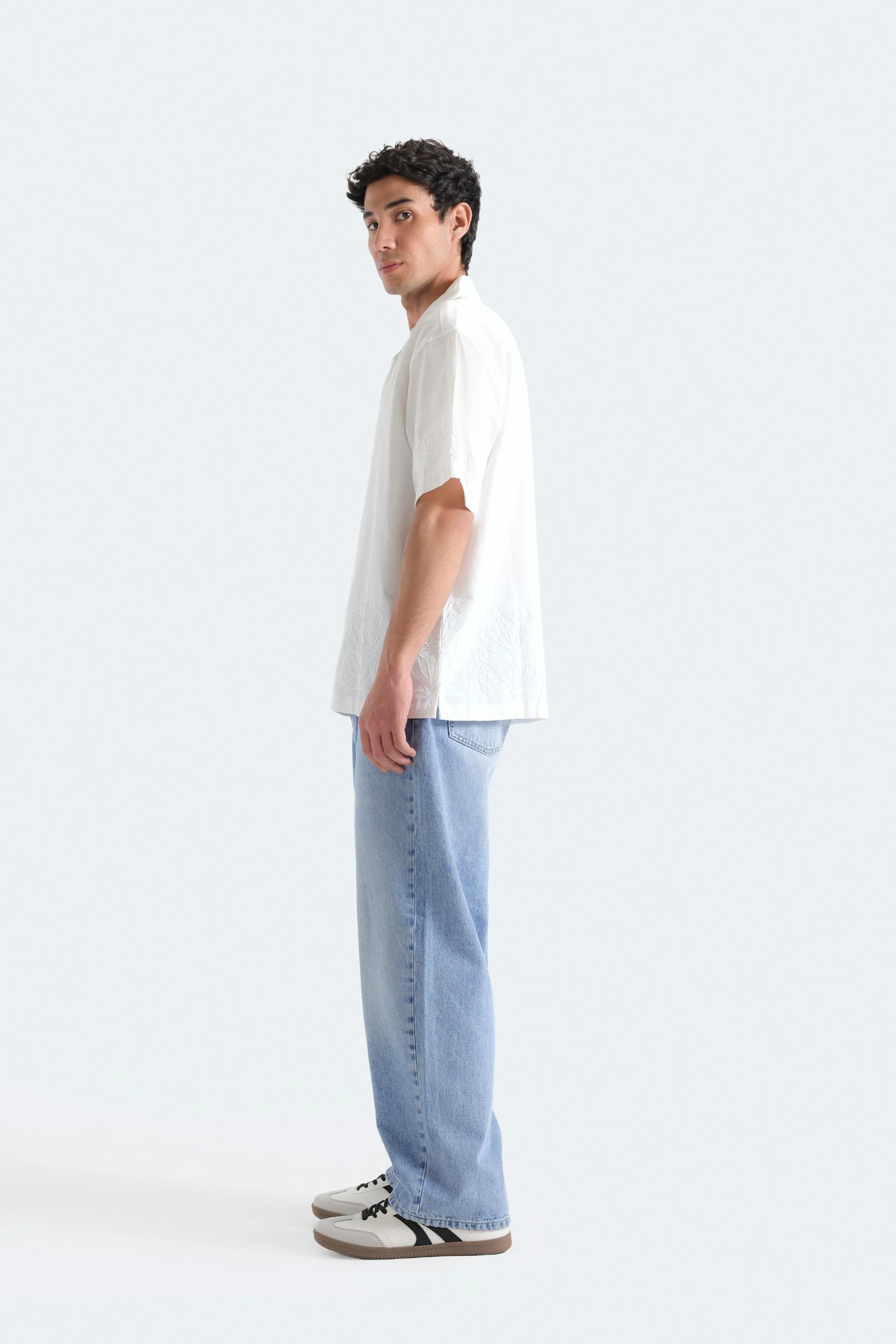 Embroidered Resort Collar Shirt - Image 3