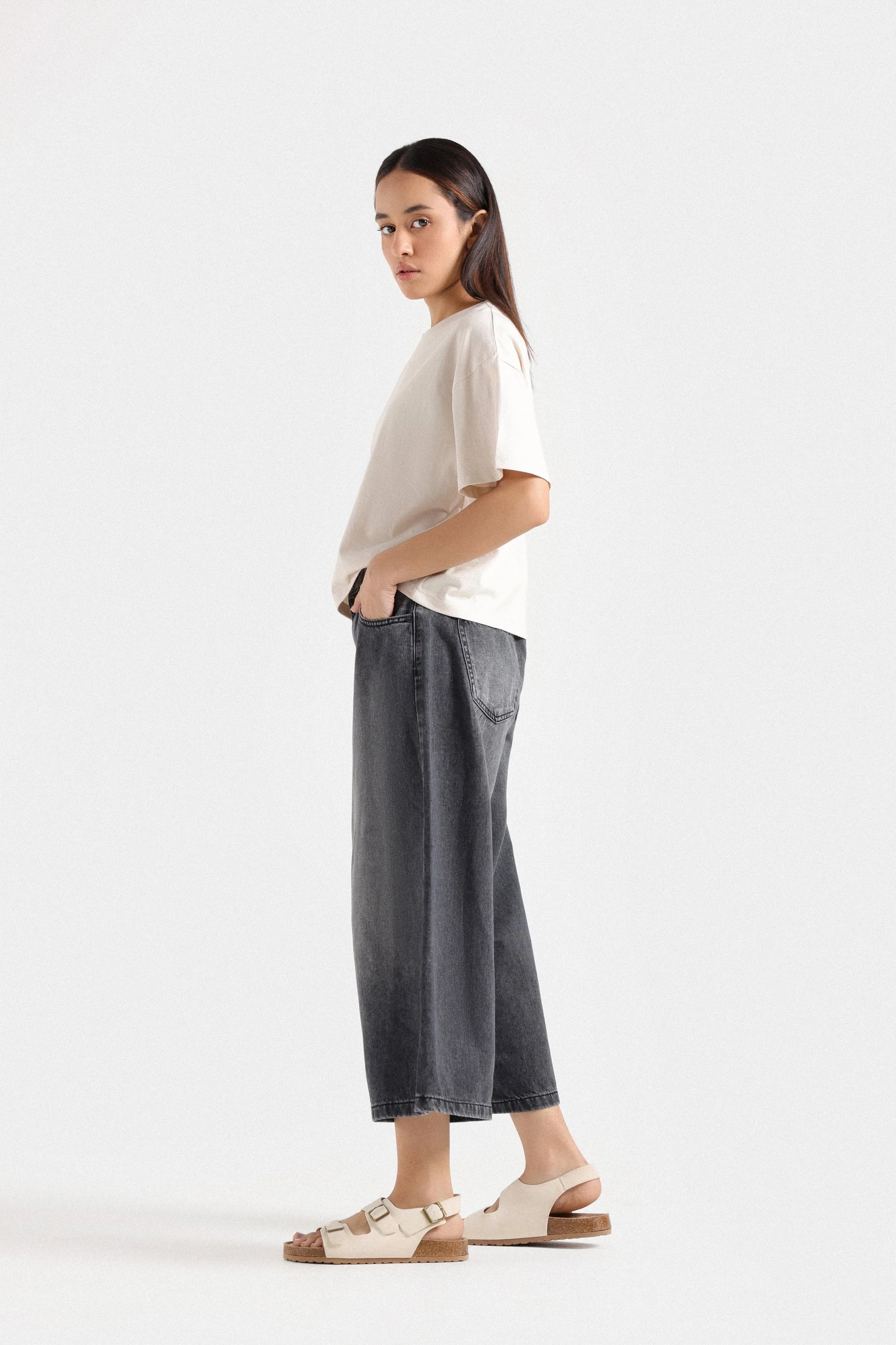 Basic Super Cropped T-Shirt - Image 10