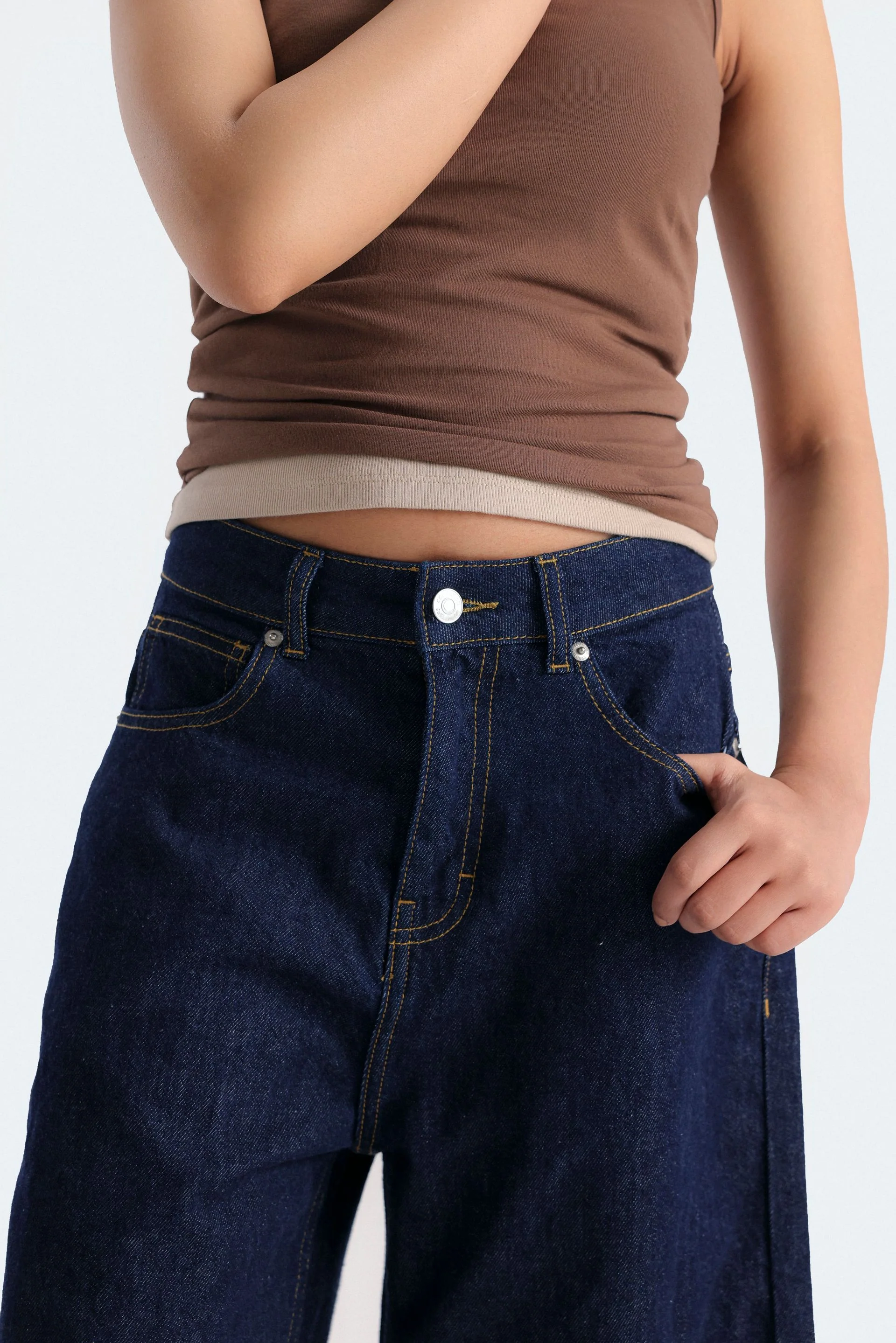 Cropped Basic Camisole - Image 6