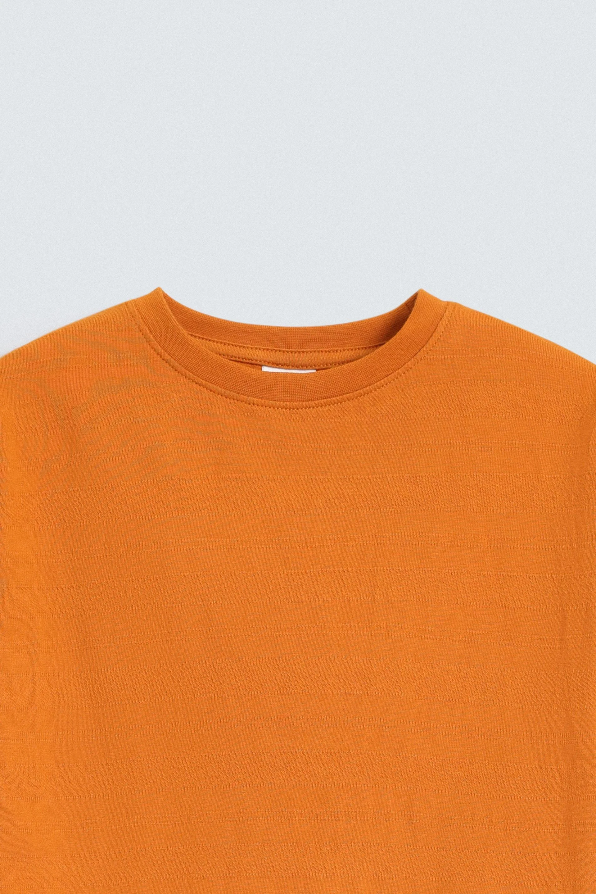 Basic Textured T-Shirt - Image 9