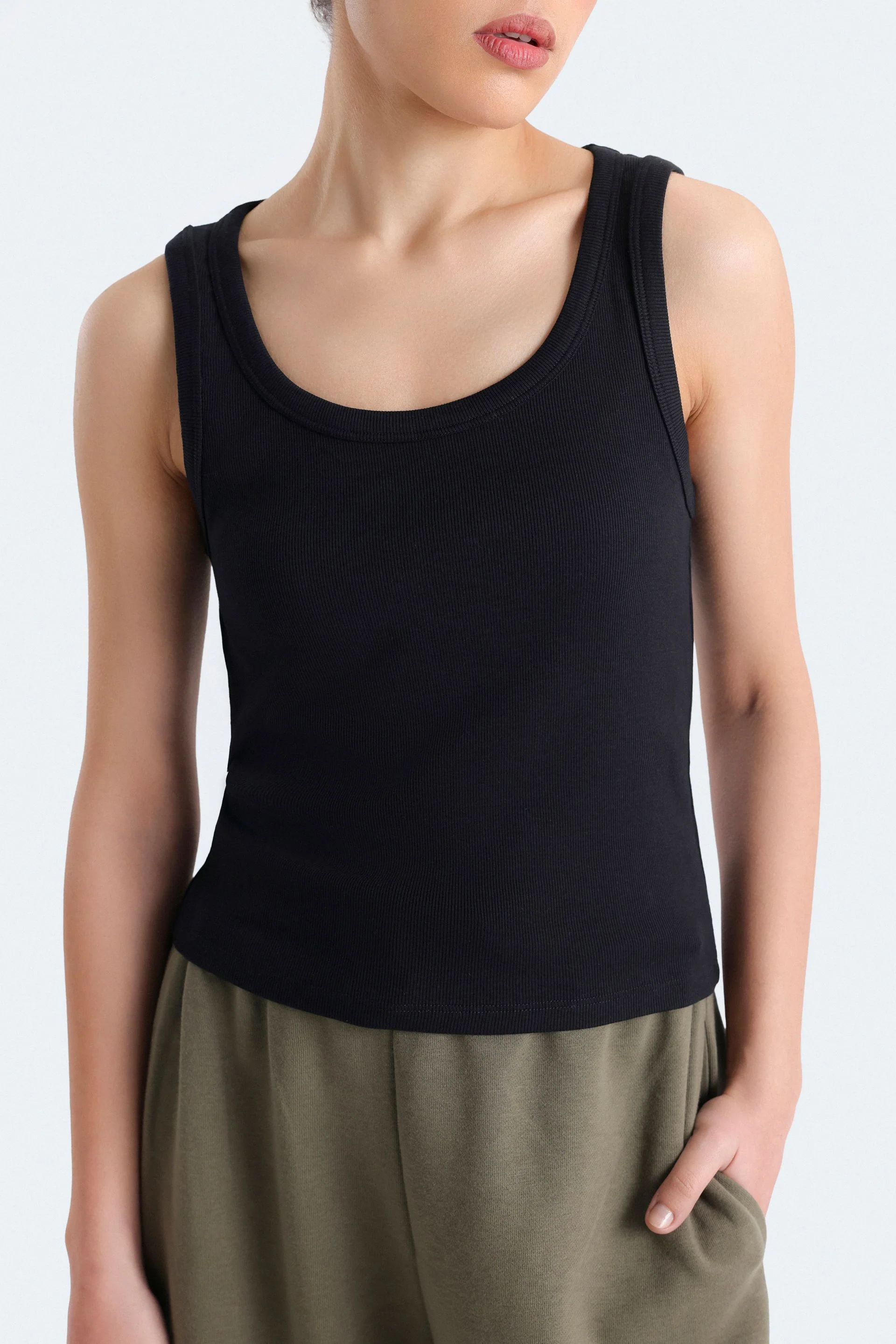 Scoop Neck Ribbed Tank Top - Image 2