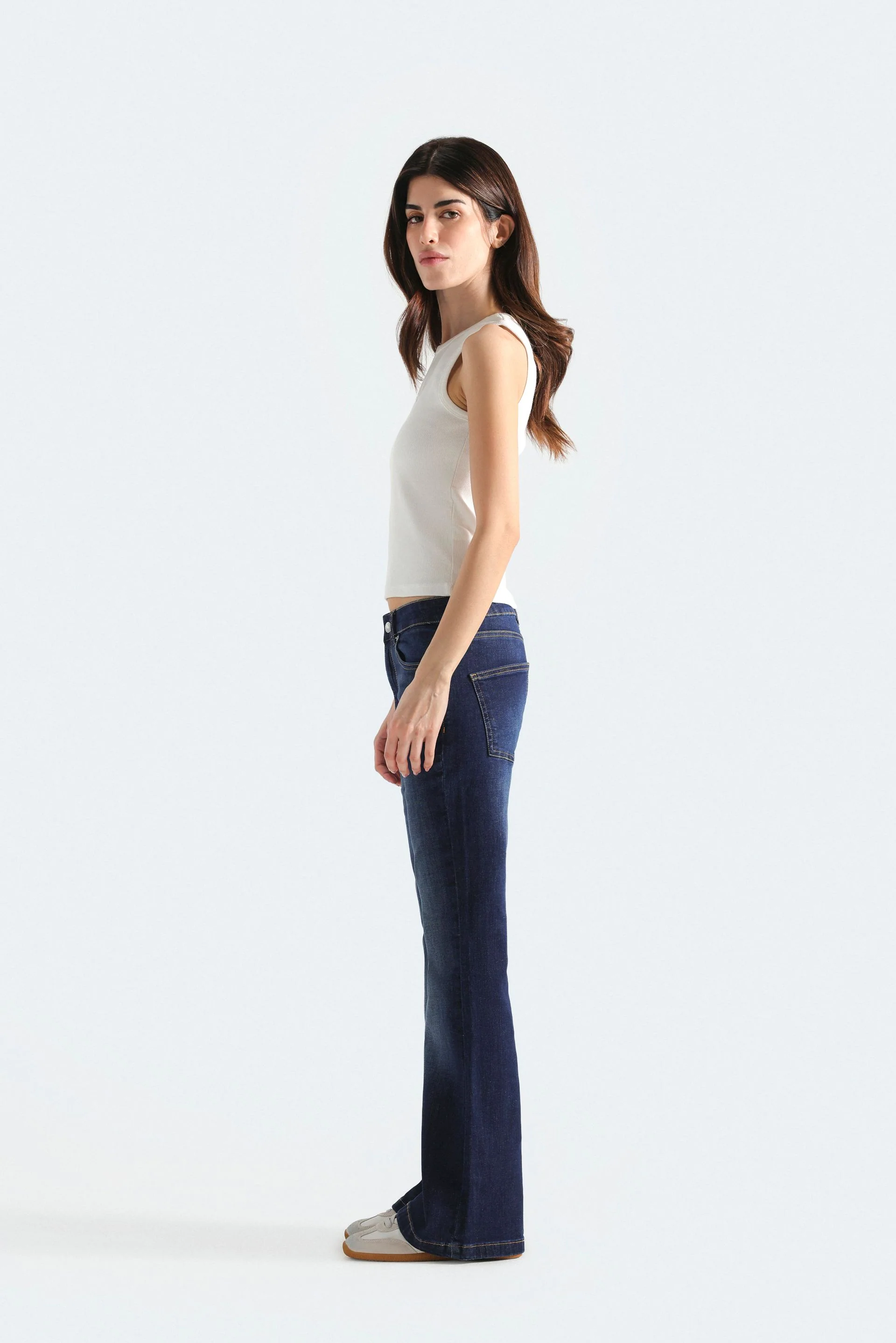 Cropped Ribbed Tank Top - Image 17