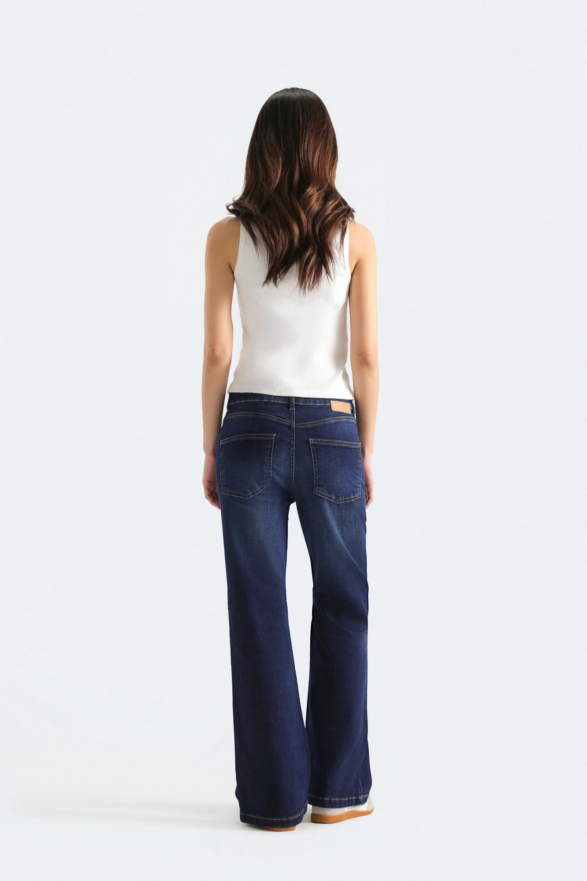 Cropped Ribbed Tank Top - Image 18