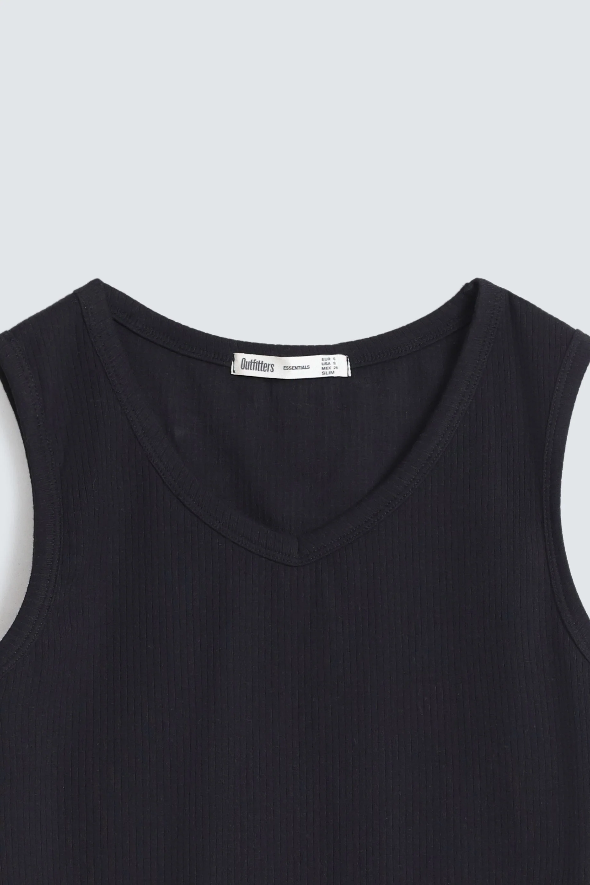 Cropped V Neck Tank Top - Image 12