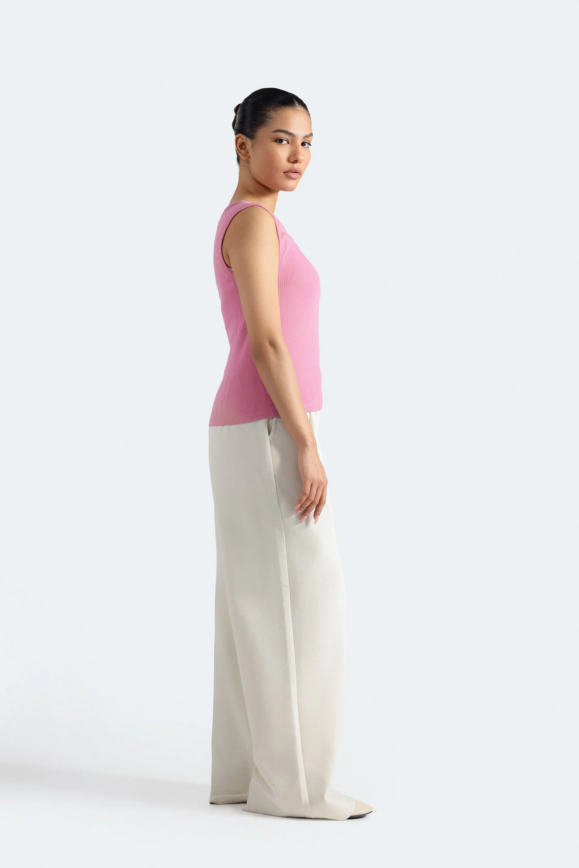 Cropped V Neck Tank Top - Image 3