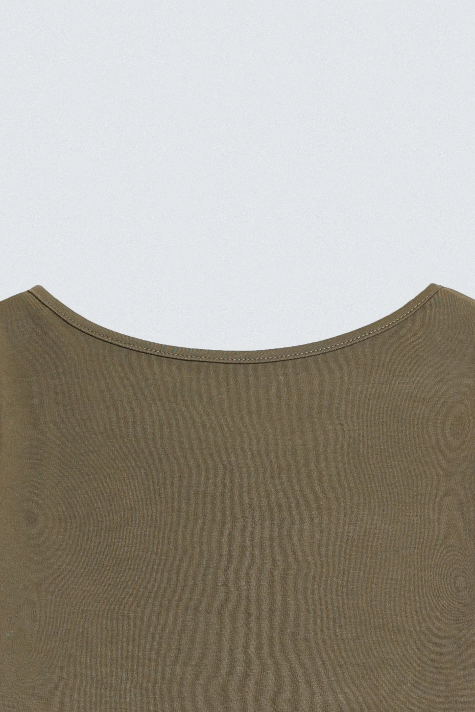 Super Cropped T-Shirt - Image 13