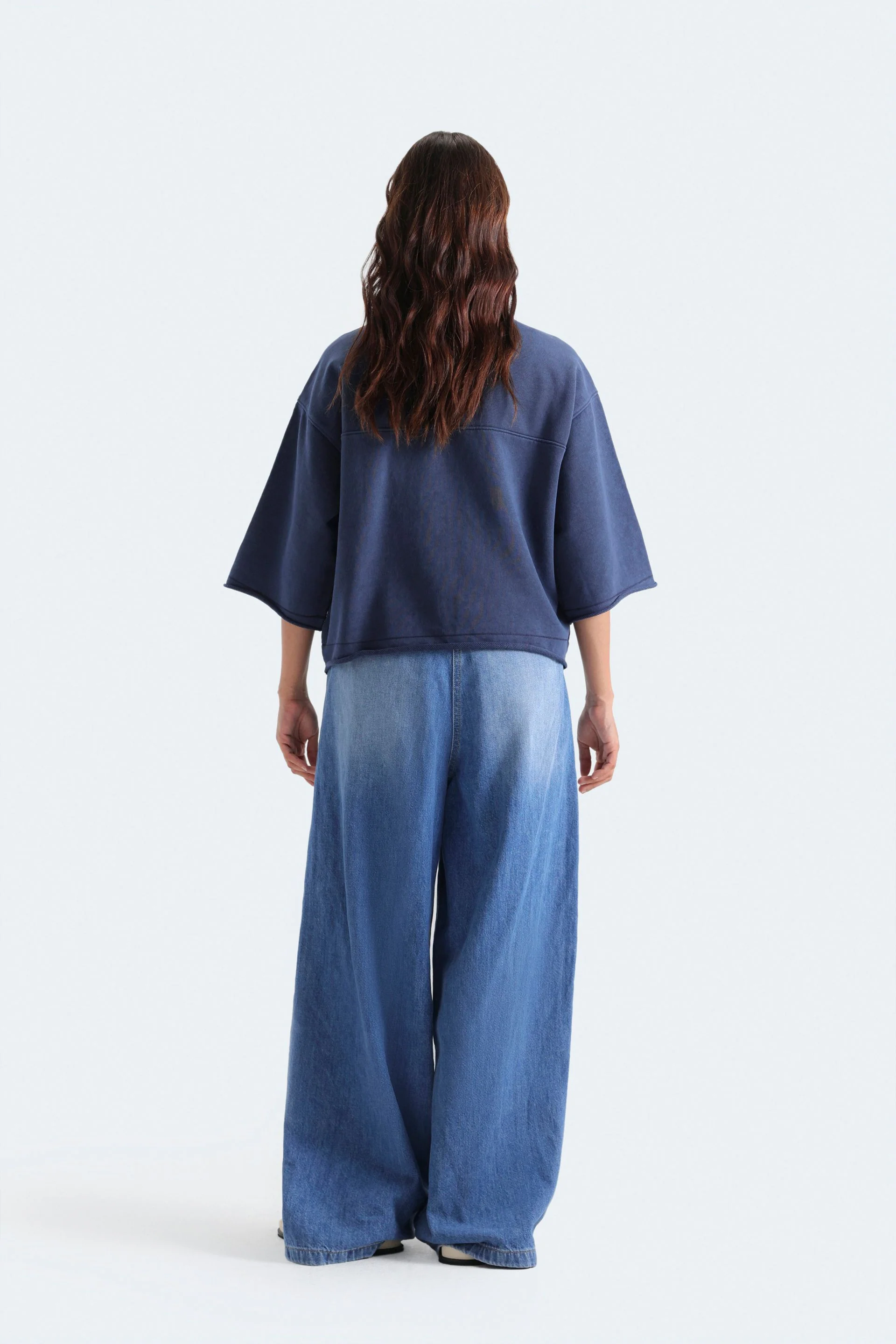 Cropped Washed Effect T-Shirt - Image 12