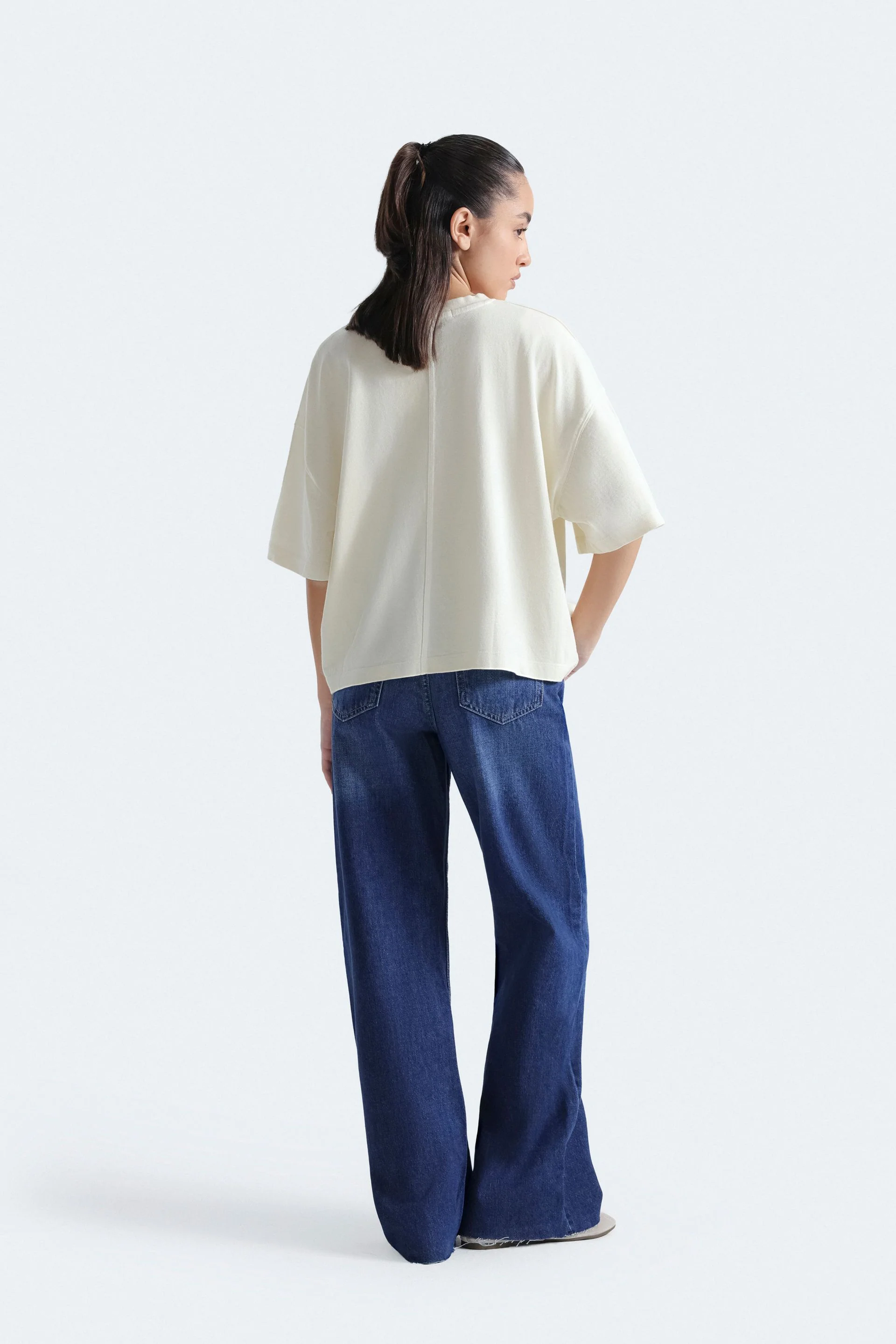 Basic T-Shirt - Image 5