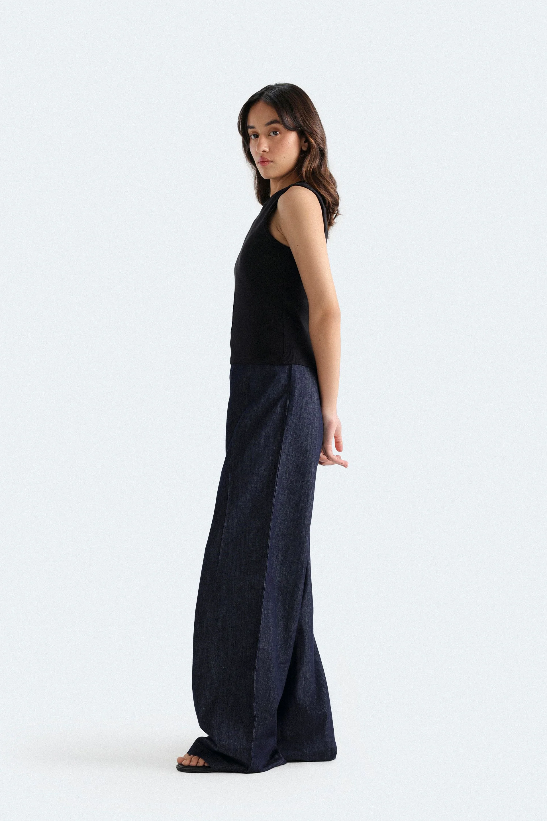 Super Cropped Ribbed Tank Top - Image 3