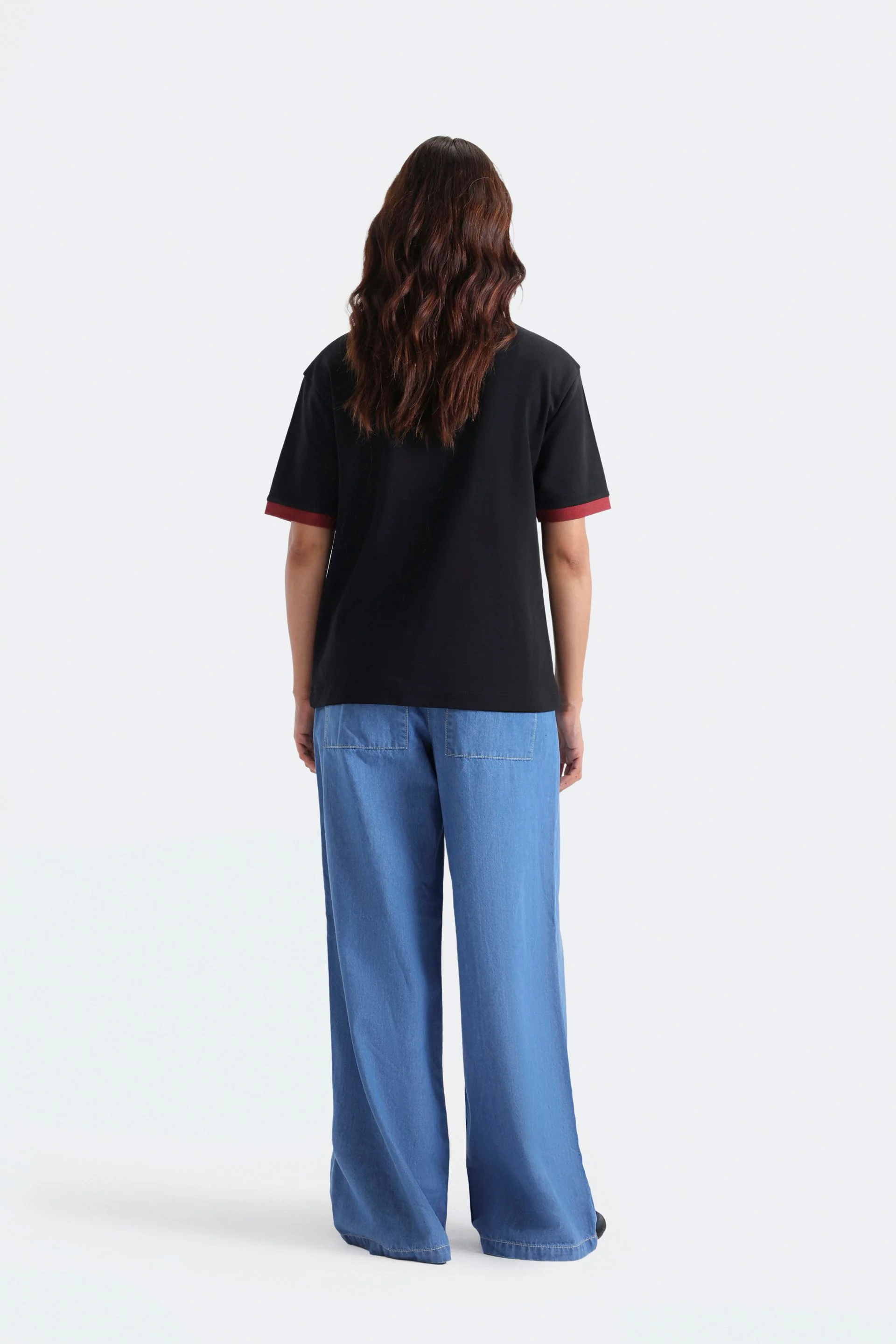 Cropped Graphic T-Shirt - Image 4