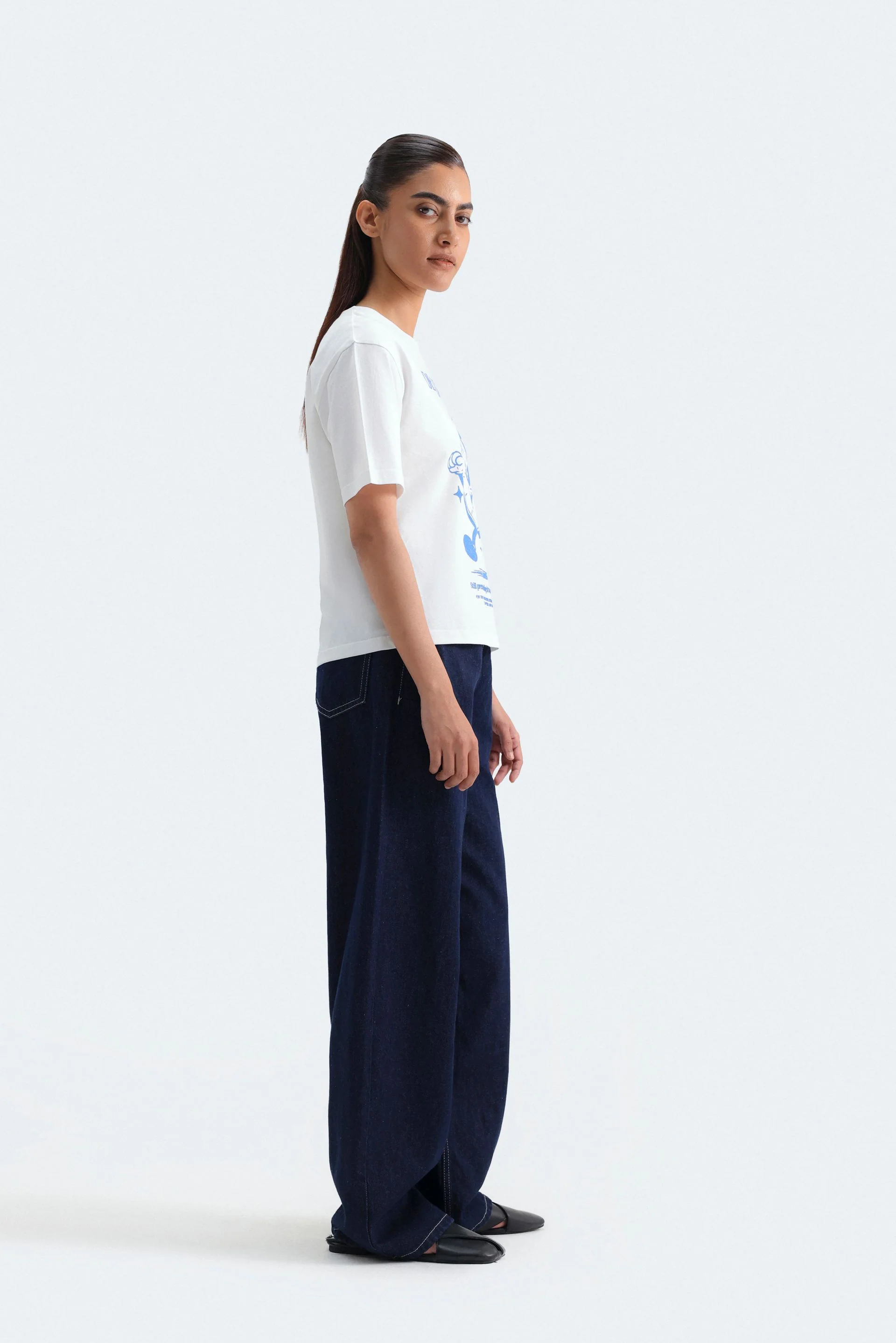 Cropped Graphic T-Shirt - Image 3