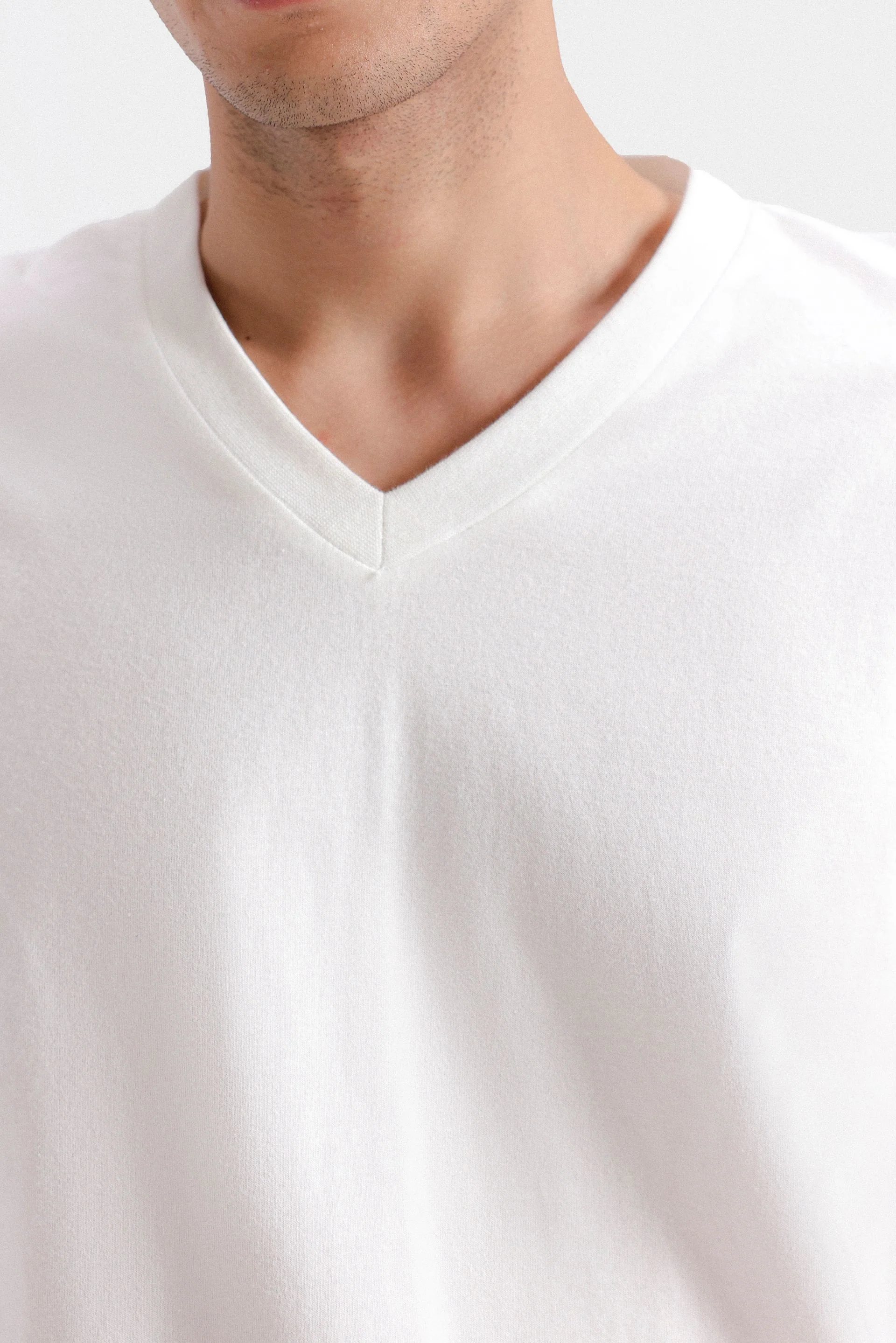 Basic V Neck T-shirt - Image 11