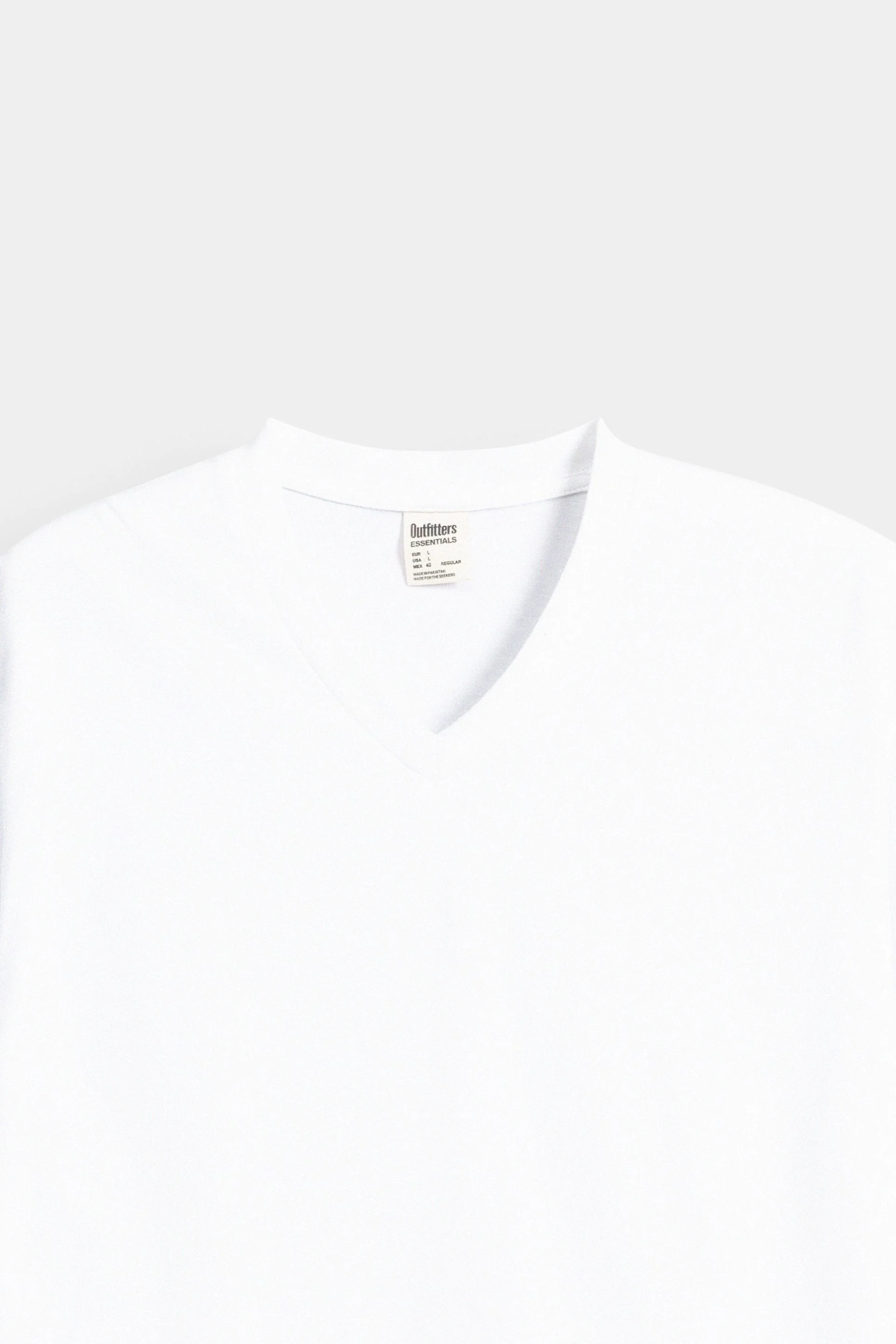 Basic V Neck T-shirt - Image 15