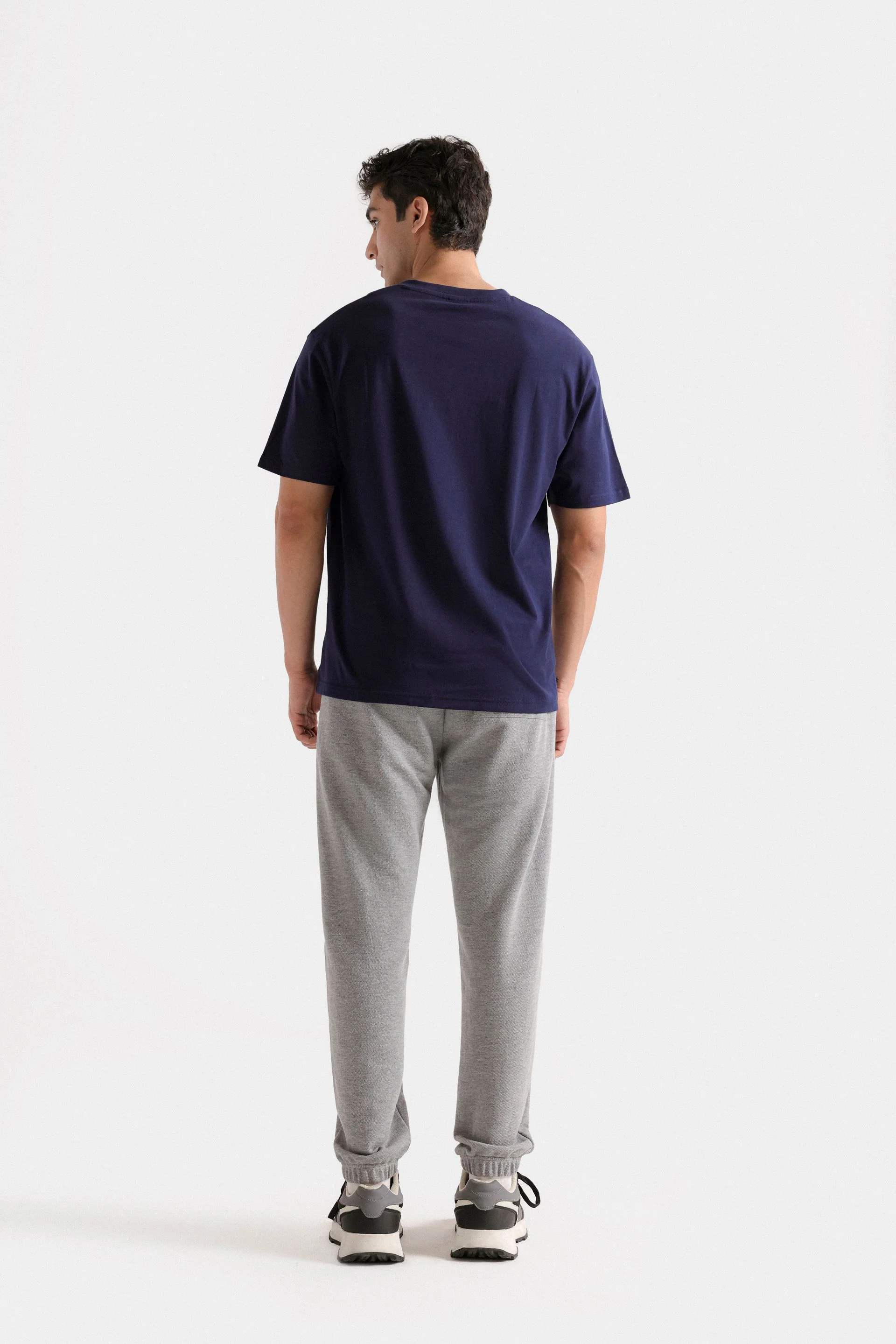 Basic V Neck T-shirt - Image 20