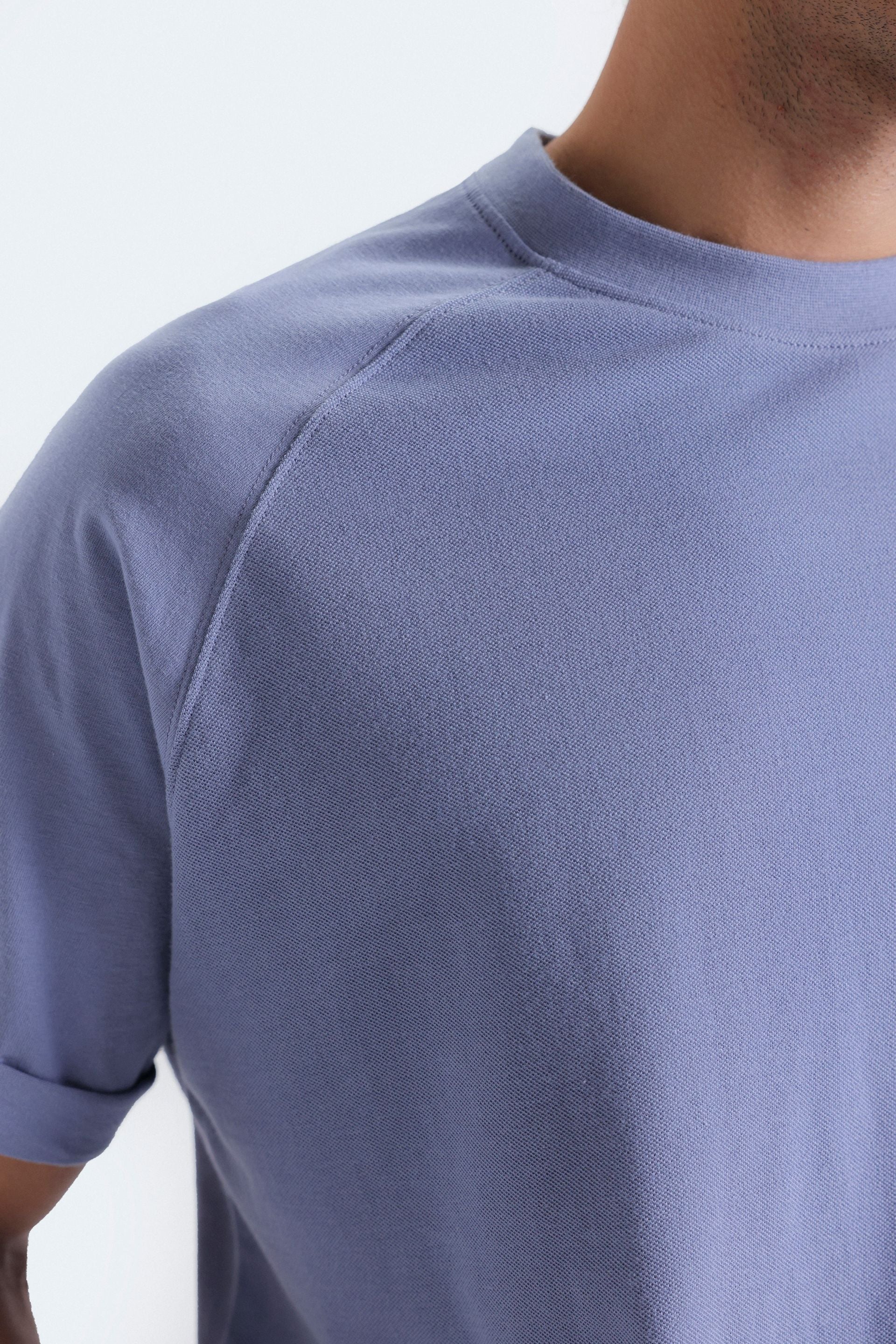 Raglan Sleeves T-Shirt - Image 2