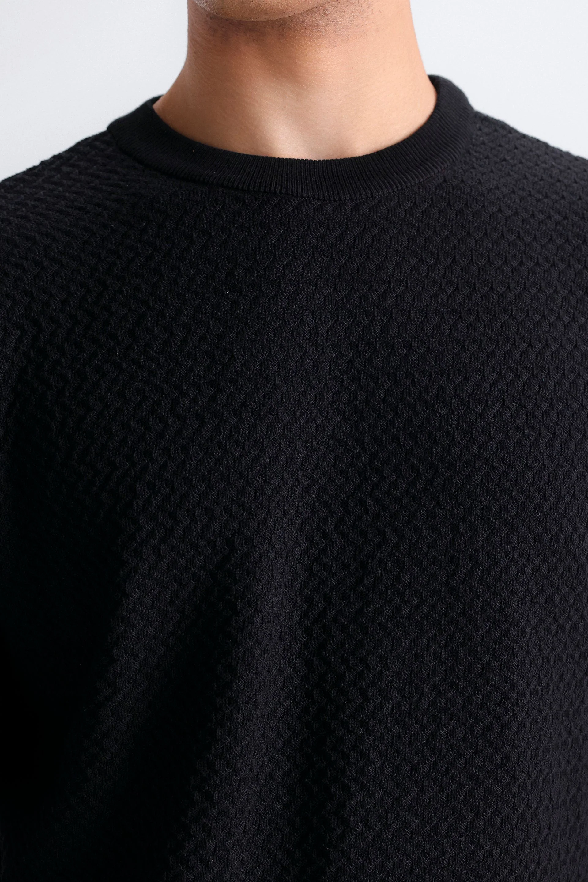 Textured Crew Neck T-Shirt - Image 17