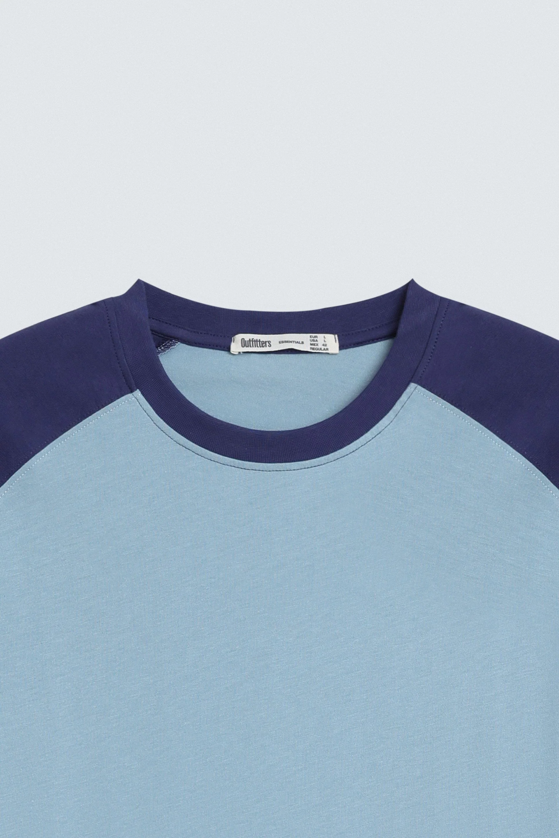 Color Block Raglan T-Shirt - Image 13
