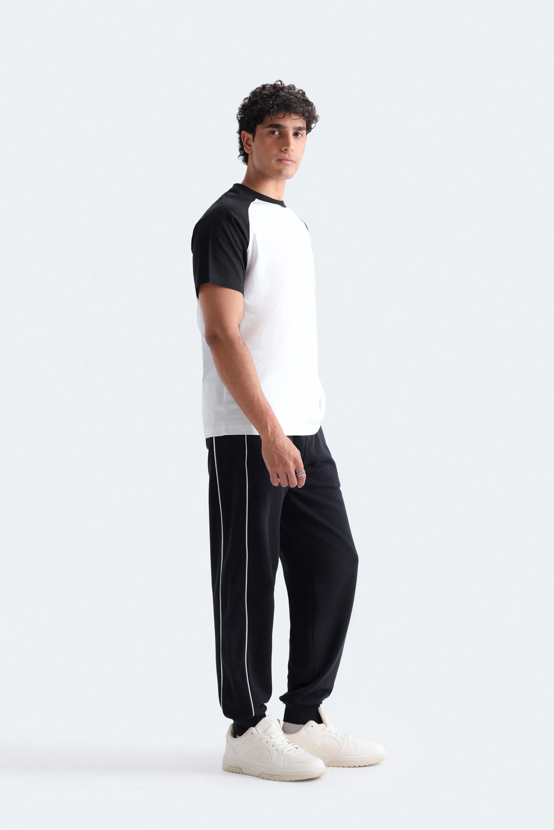 Color Block Raglan T-Shirt - Image 3
