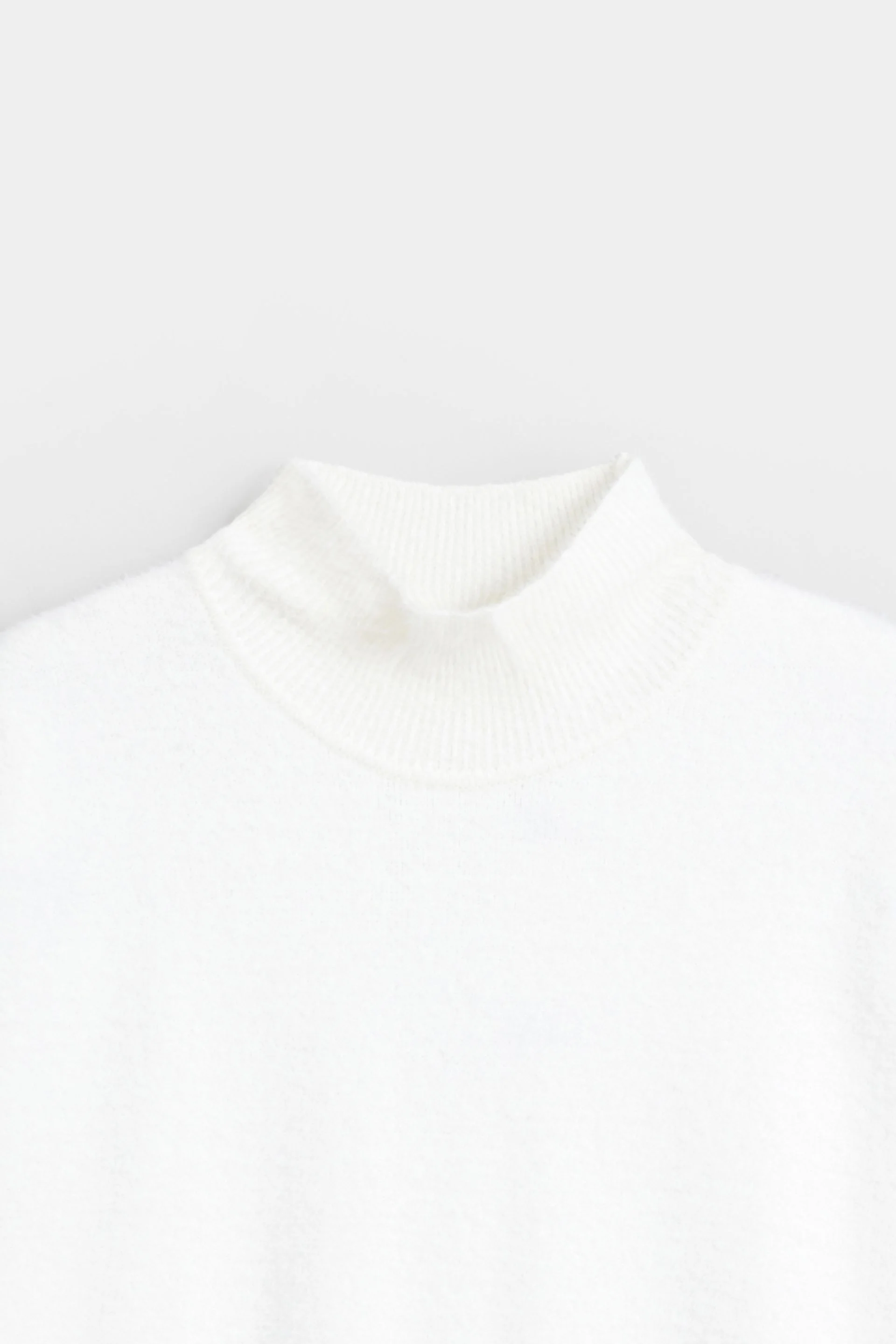 Funnel Neck Sleeveless Sweater - Image 16