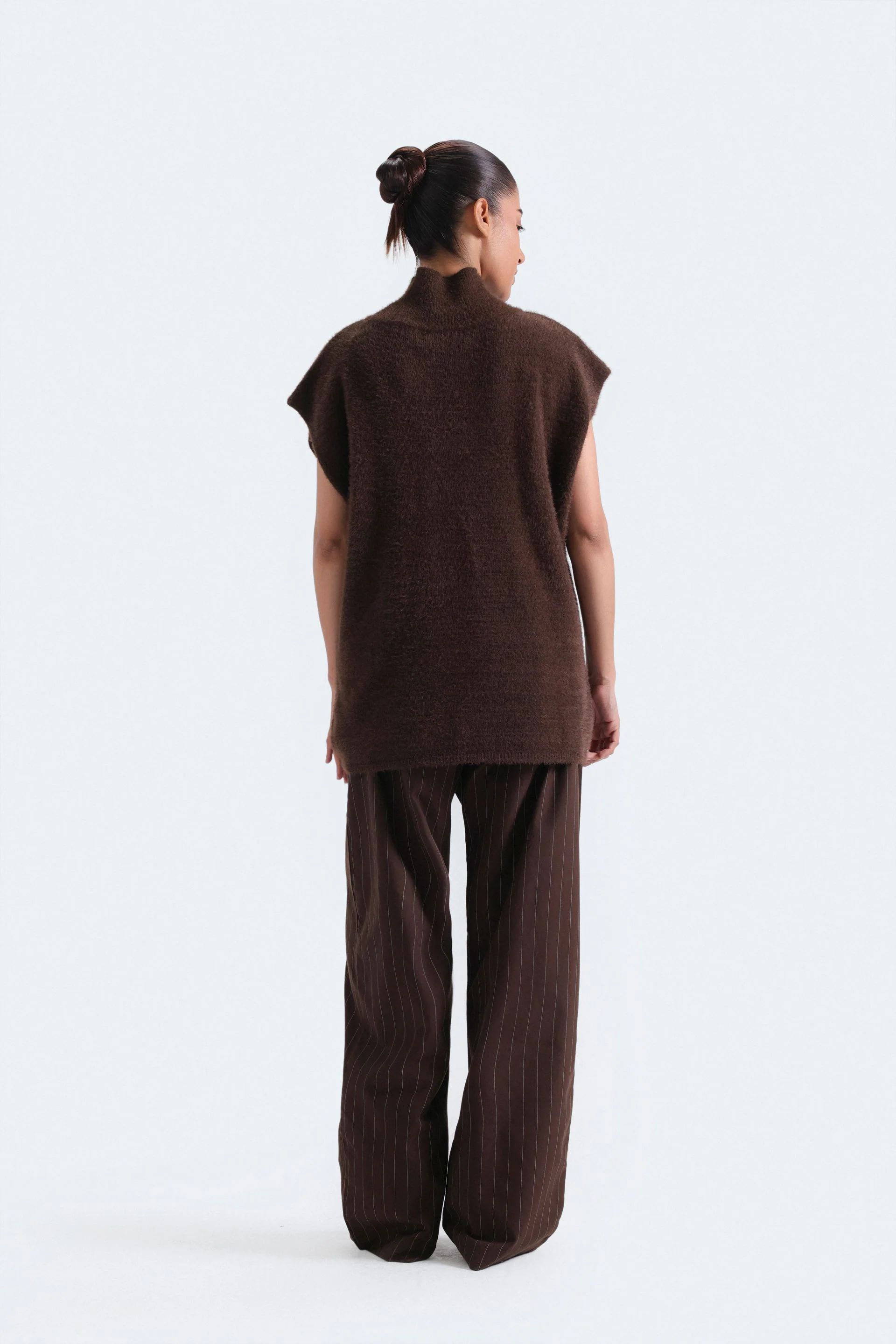 Funnel Neck Sleeveless Sweater - Image 4