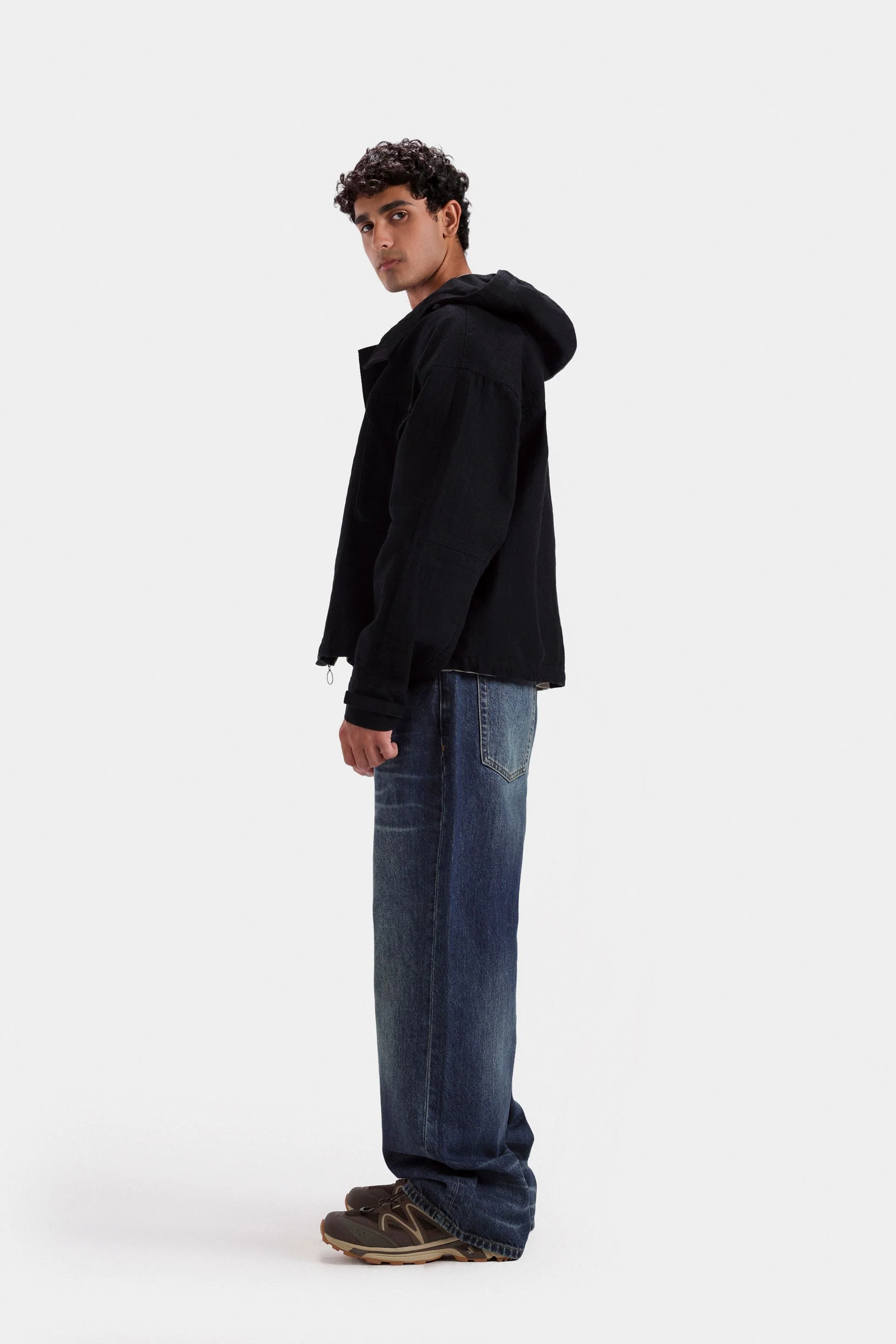 Non-Denim Jacket With Hood - Image 3
