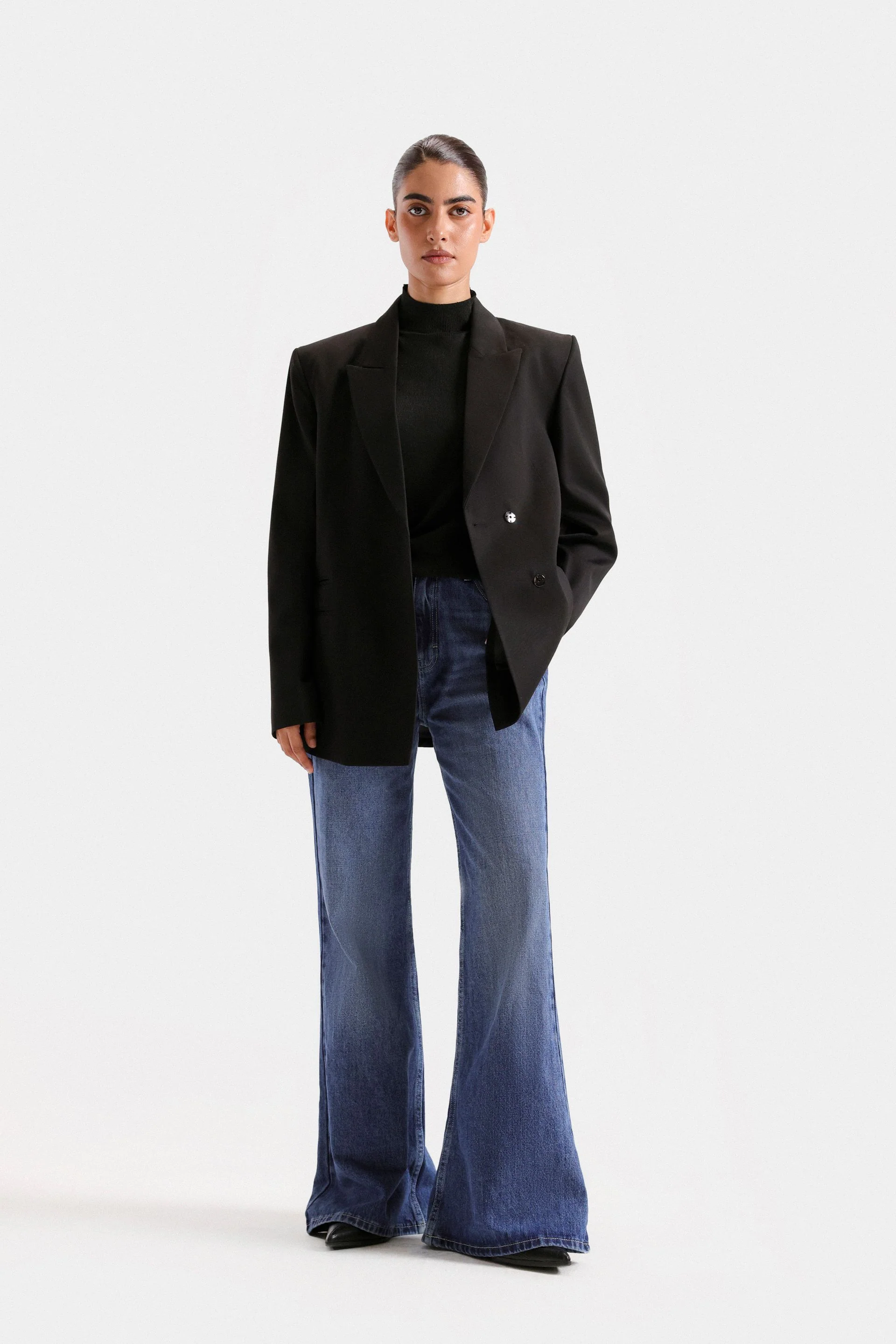 Notched Lapel Collar Straight Cut Blazer