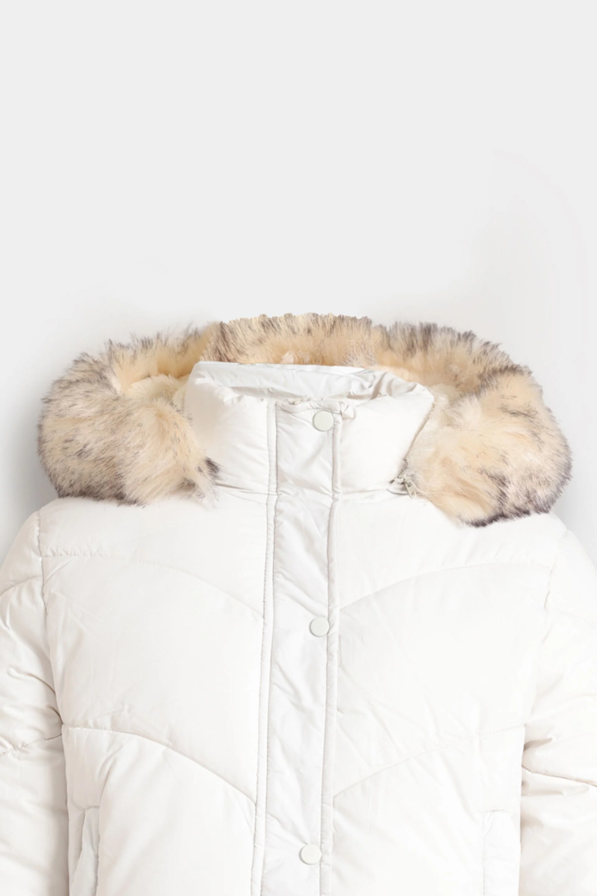 Quilted Puffer Jacket With Fur Hood - Image 13