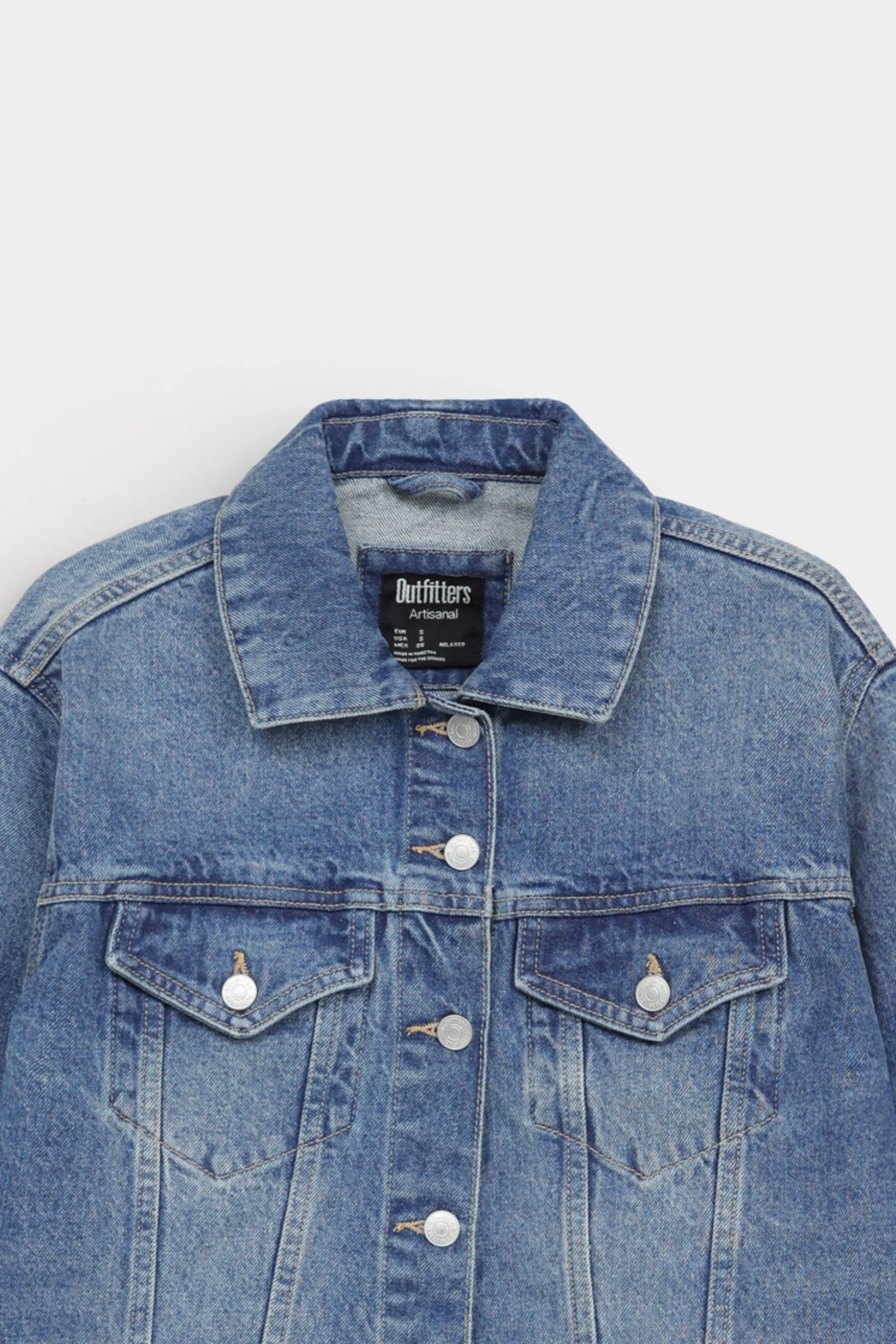 Super Cropped Denim Jacket With Frayed Hem - Image 6